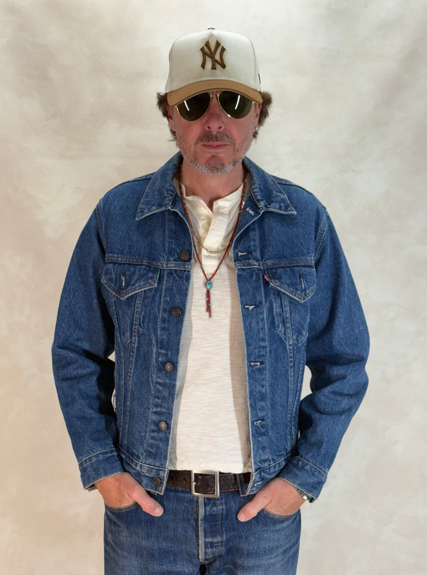 Size 42US / 52EU. Vintage 80s 70506 Levis 4 pockets jacket  Made in USA