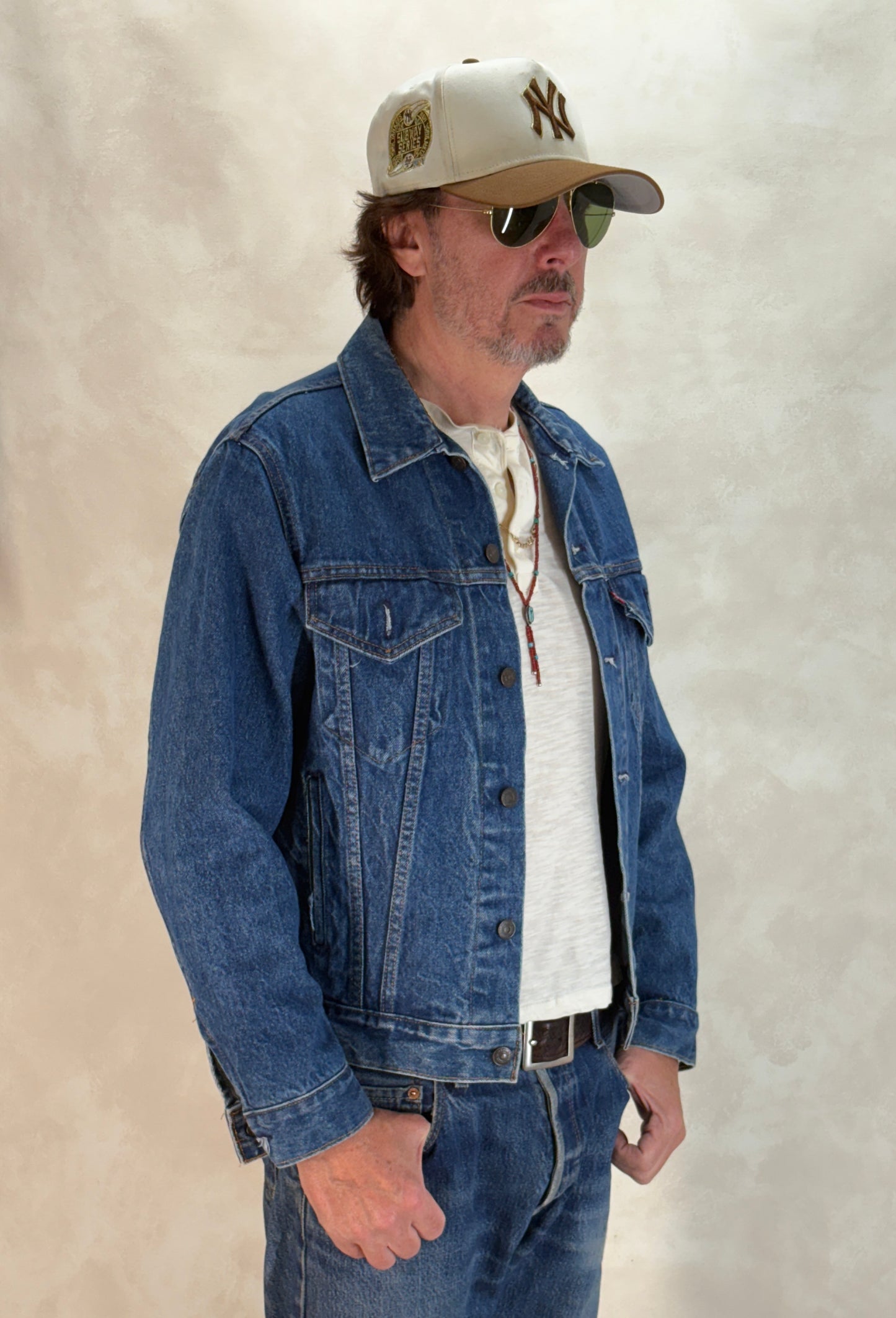 Size 42US / 52EU. Vintage 80s 70506 Levis 4 pockets jacket  Made in USA