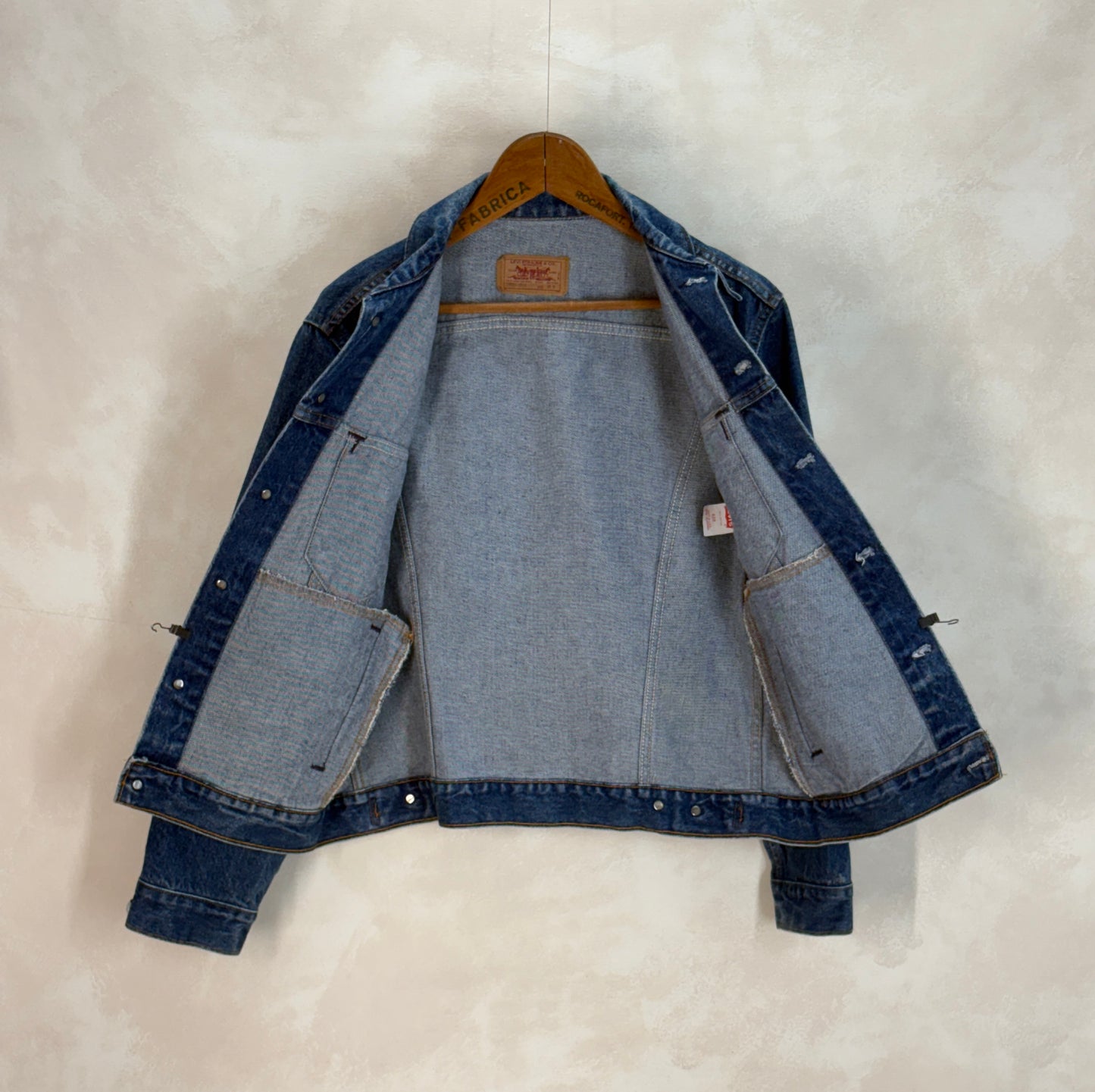 Size 42US / 52EU. Vintage 80s 70506 Levis 4 pockets jacket  Made in USA
