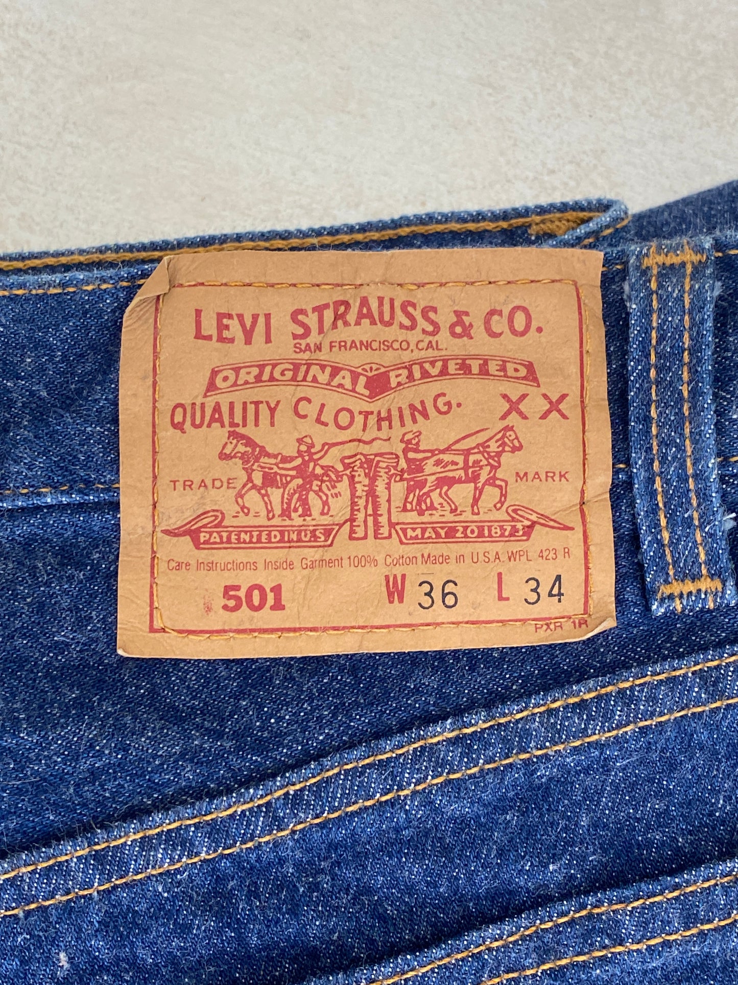 36X34 Dark Blue Levi's 501 Vintage Denim Jeans Made in USA