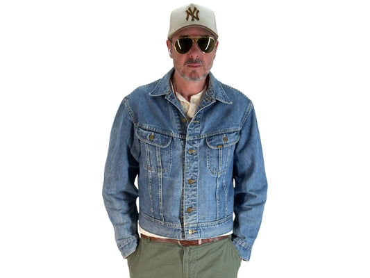 Size 42-44US / 52-54EU. Authentic 1970s Lee Denim Jacket – Made in USA – Twin Chest Pockets