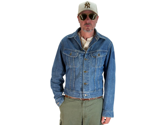 Size 42US Long/ 52EU Long. Vintage 1970s Lee Denim Jacket – 2 Chest Pockets