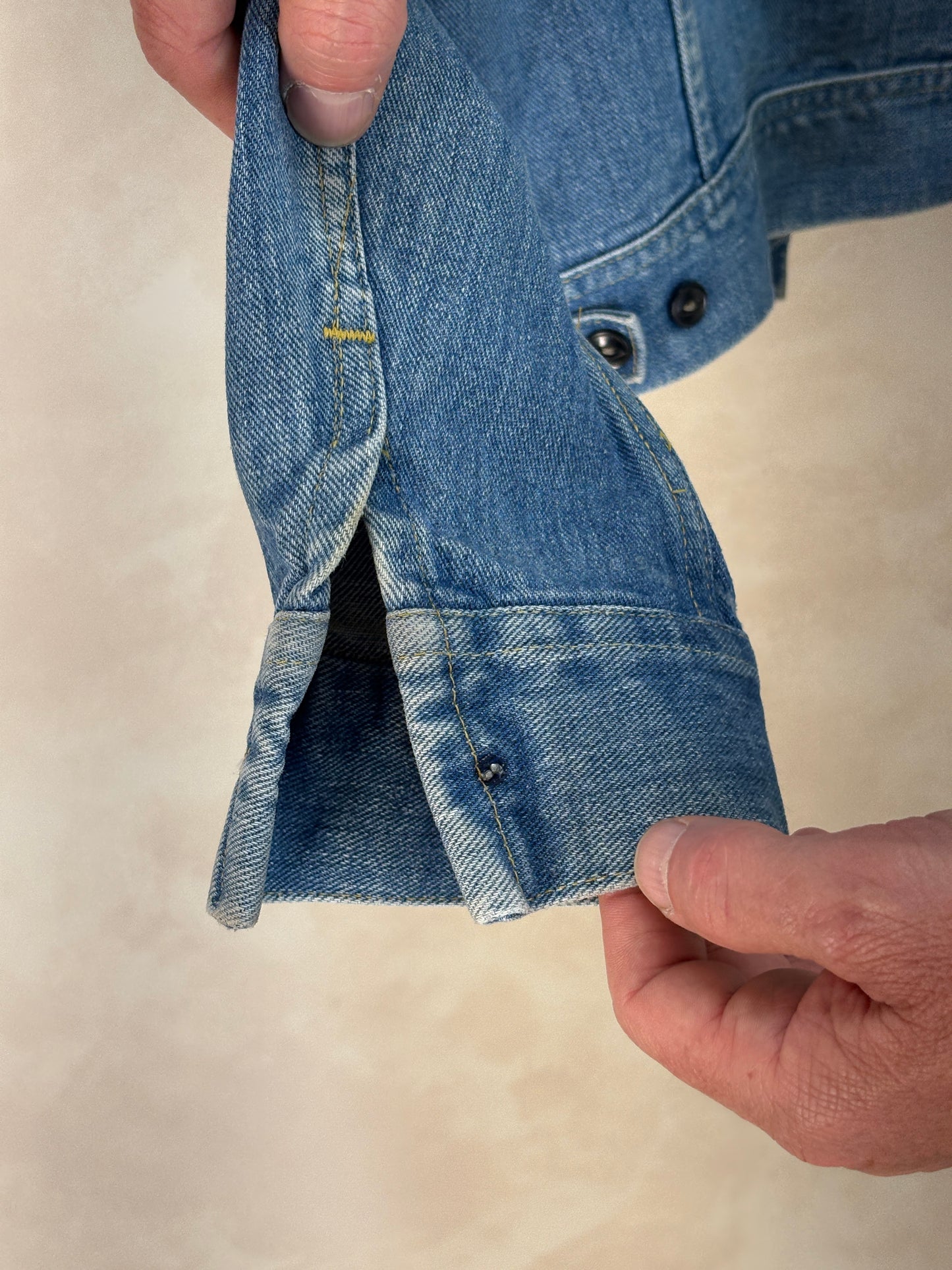 Size 42US / 52EU. Authentic 1970s Lee Denim Jacket – Made in USA – Twin Chest Pockets
