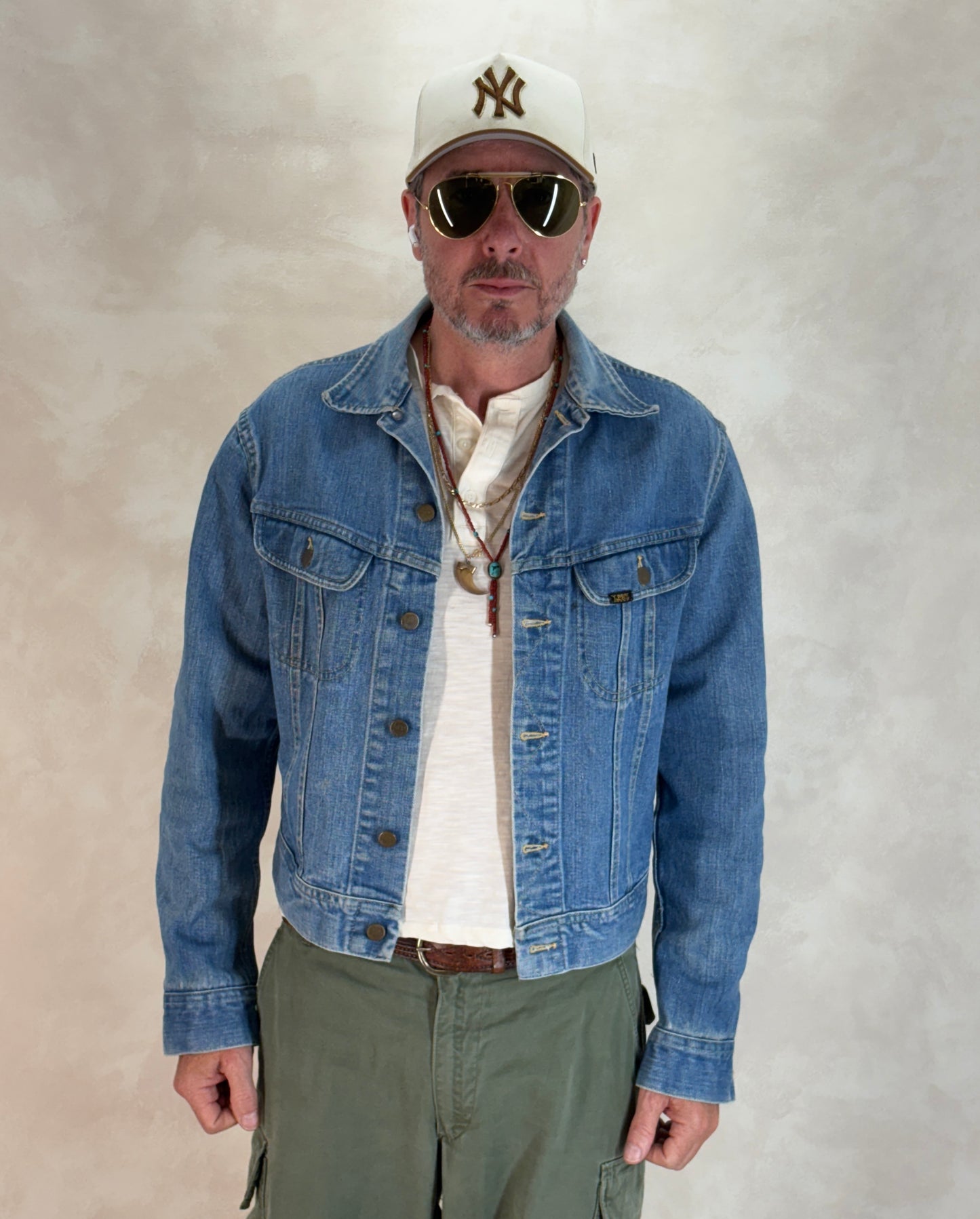 Size 42US / 52EU. Authentic 1970s Lee Denim Jacket – Made in USA – Twin Chest Pockets
