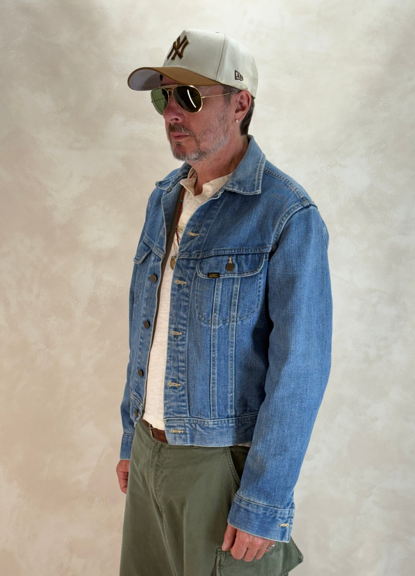 Size 42US / 52EU. Authentic 1970s Lee Denim Jacket – Made in USA – Twin Chest Pockets