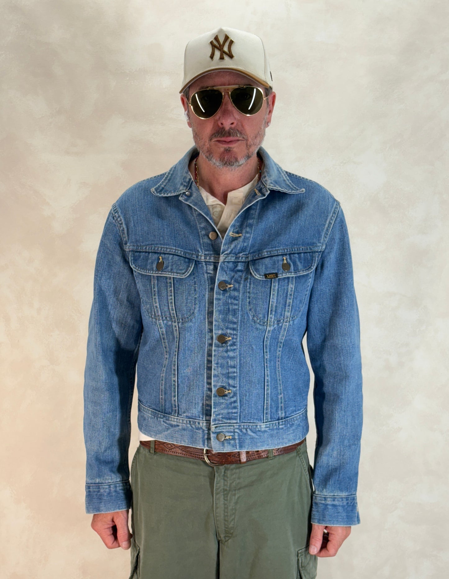 Size 42US / 52EU. Authentic 1970s Lee Denim Jacket – Made in USA – Twin Chest Pockets