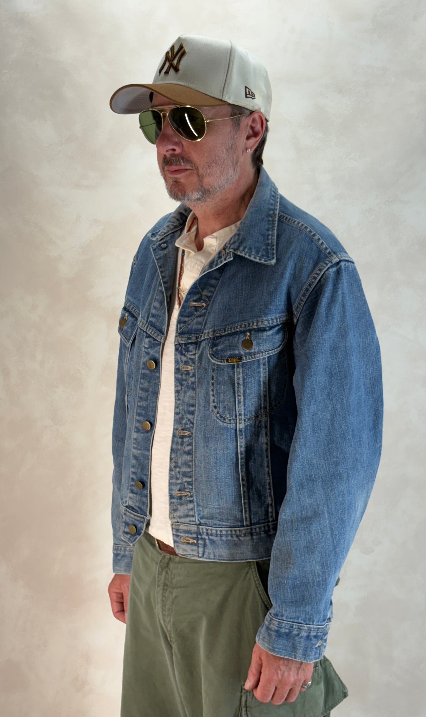 Size 42-44US / 52-54EU. Authentic 1970s Lee Denim Jacket – Made in USA – Twin Chest Pockets