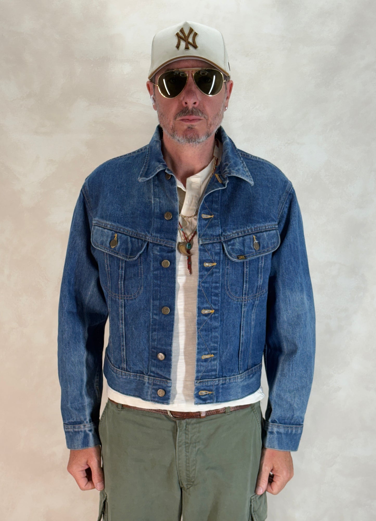 Size 42-44US / 52-54EU. Authentic 1970s Lee Denim Jacket – Made in USA – Two Chest Pockets