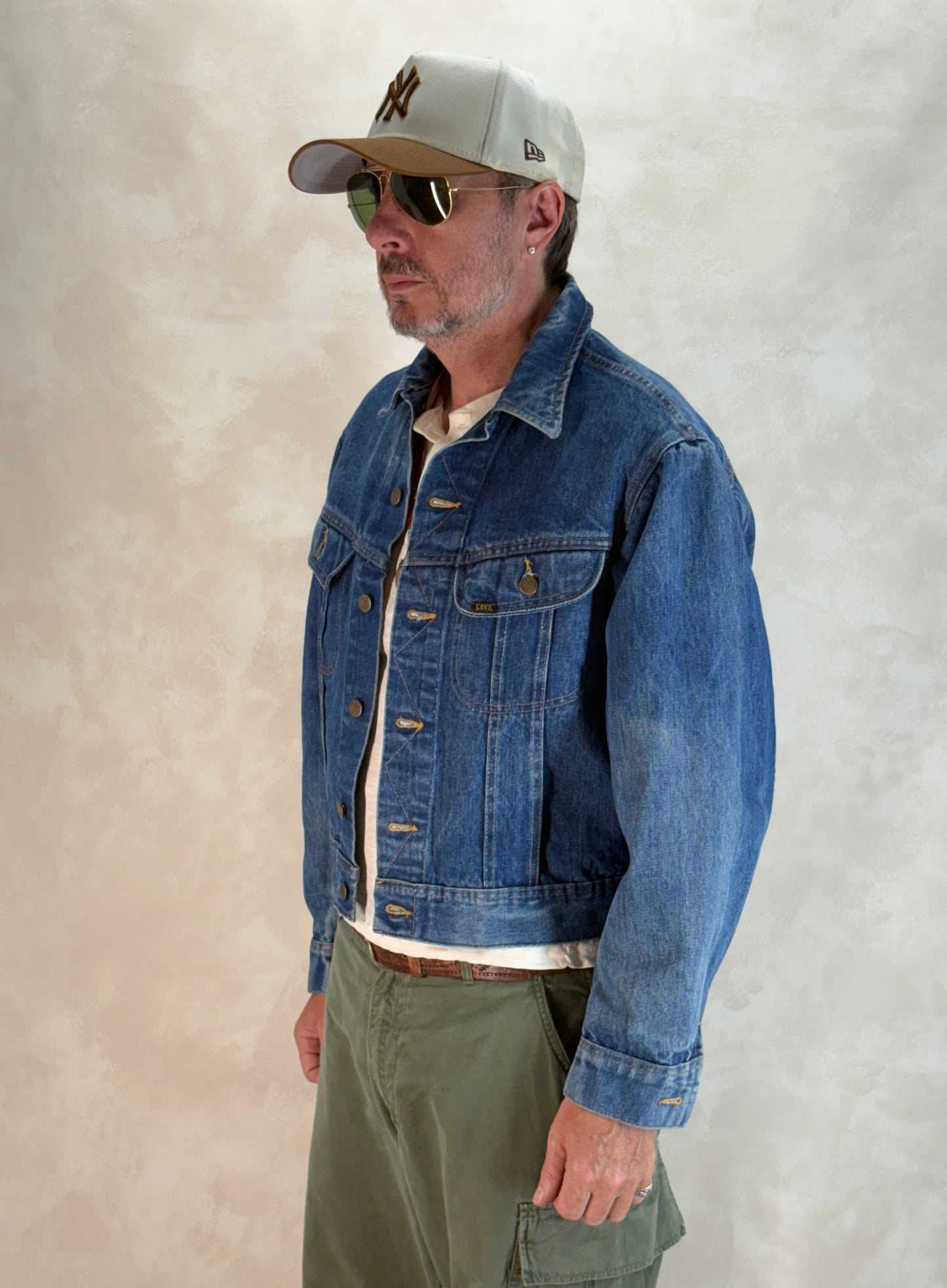 Size 42-44US / 52-54EU. Authentic 1970s Lee Denim Jacket – Made in USA – Two Chest Pockets