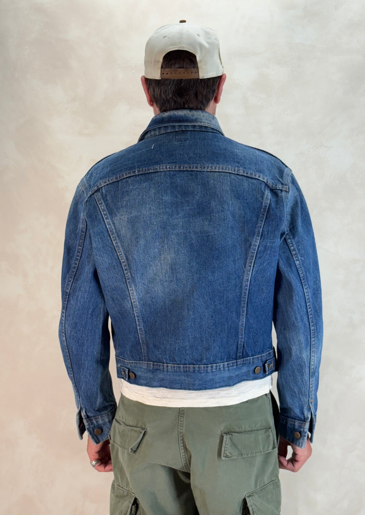 Size 42-44US / 52-54EU. Authentic 1970s Lee Denim Jacket – Made in USA – Two Chest Pockets