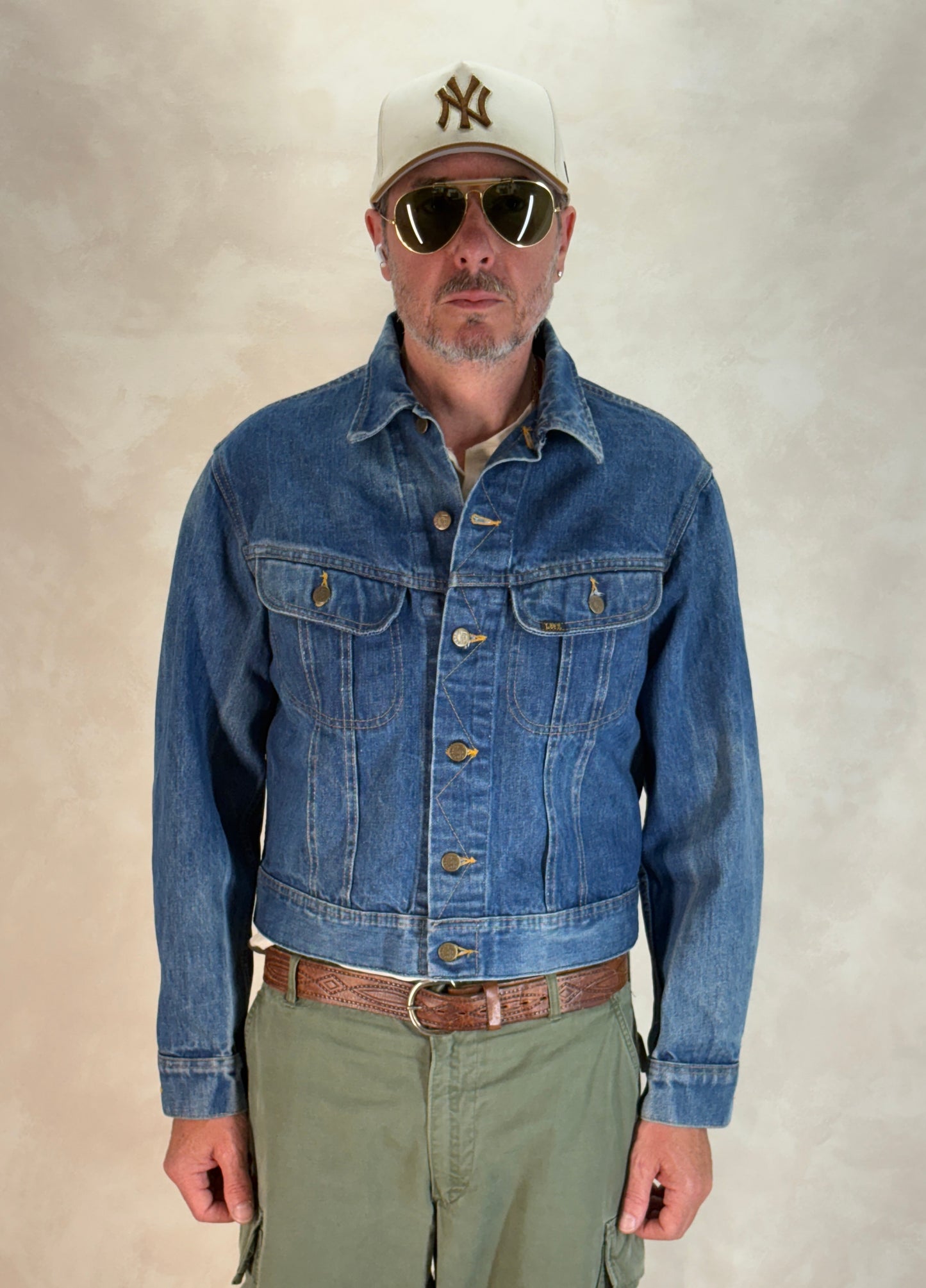 Size 42-44US / 52-54EU. Authentic 1970s Lee Denim Jacket – Made in USA – Two Chest Pockets