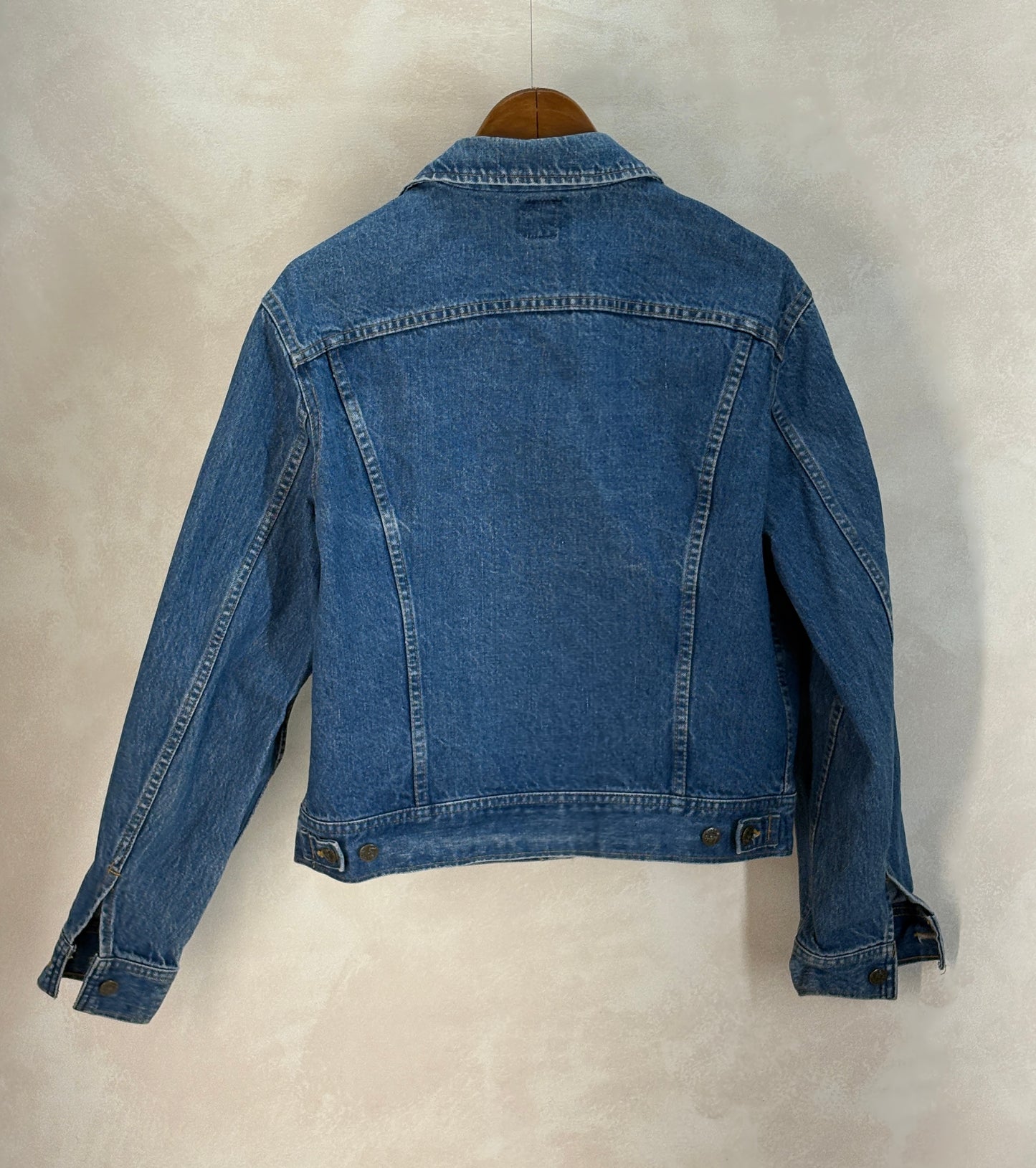 Size 42US / 52EU. Vintage 1970s Lee Denim Jacket – 2 Chest Pockets – Made in Canada