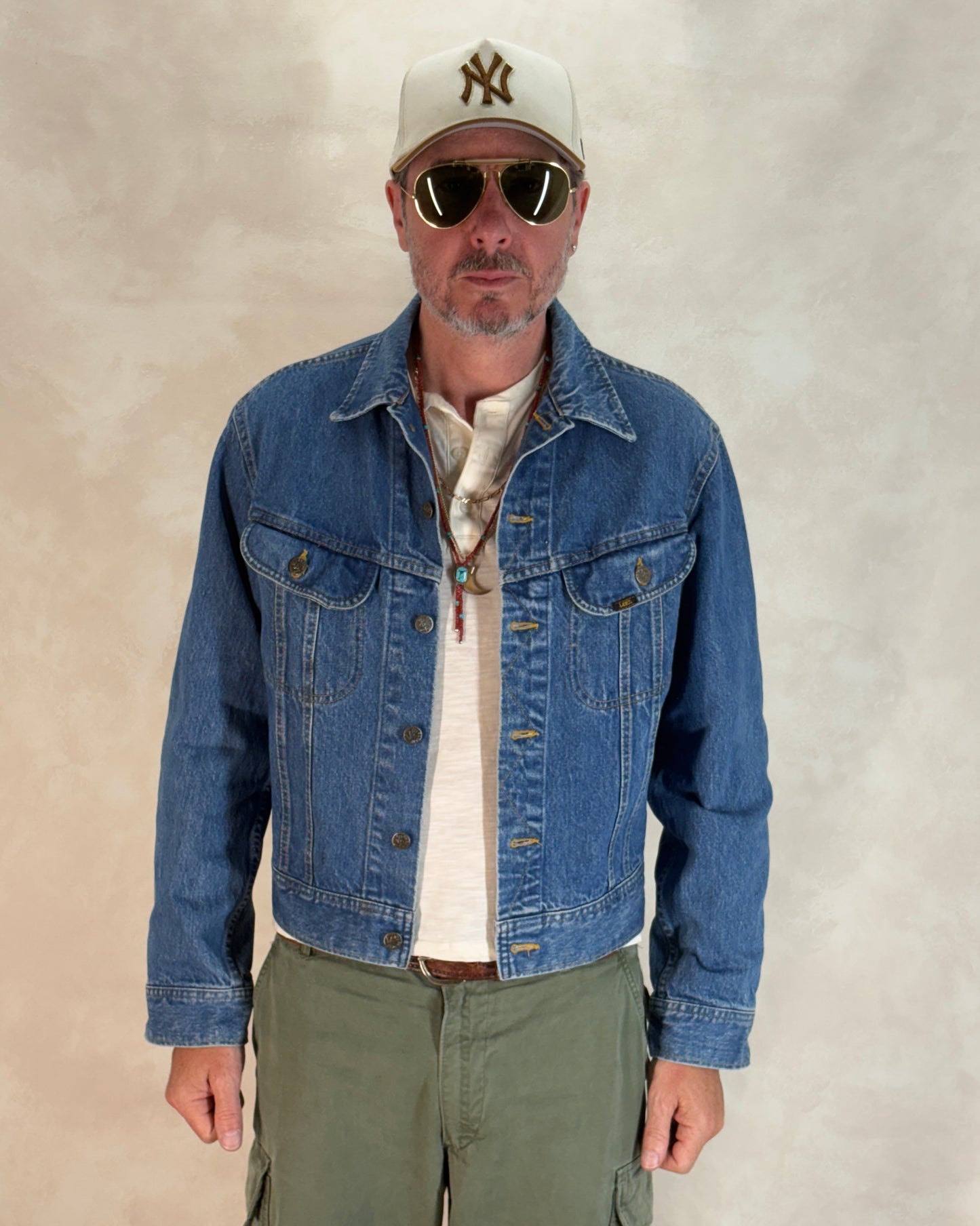 Size 42US / 52EU. Vintage 1970s Lee Denim Jacket – 2 Chest Pockets – Made in Canada