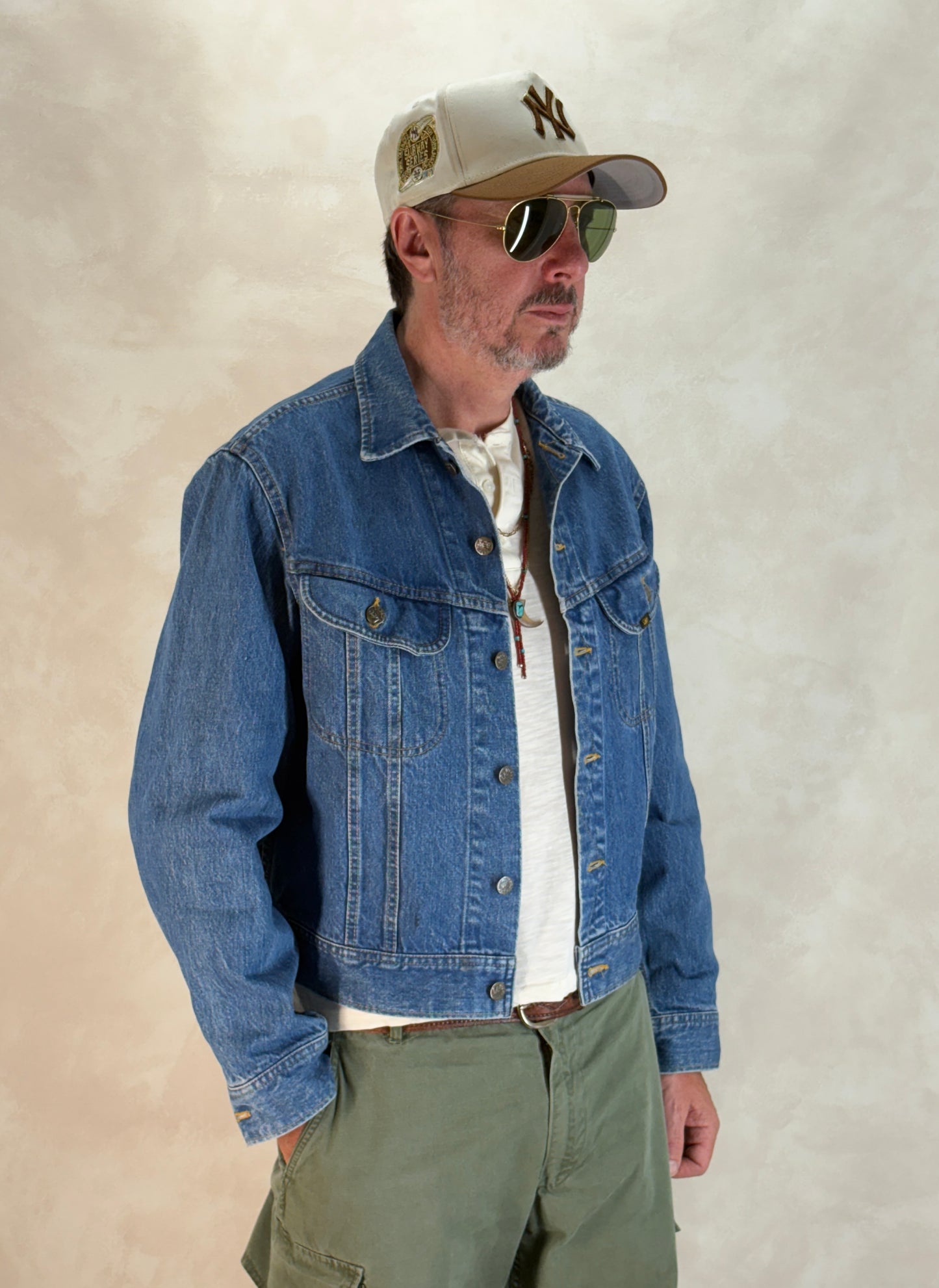 Size 42US / 52EU. Vintage 1970s Lee Denim Jacket – 2 Chest Pockets – Made in Canada