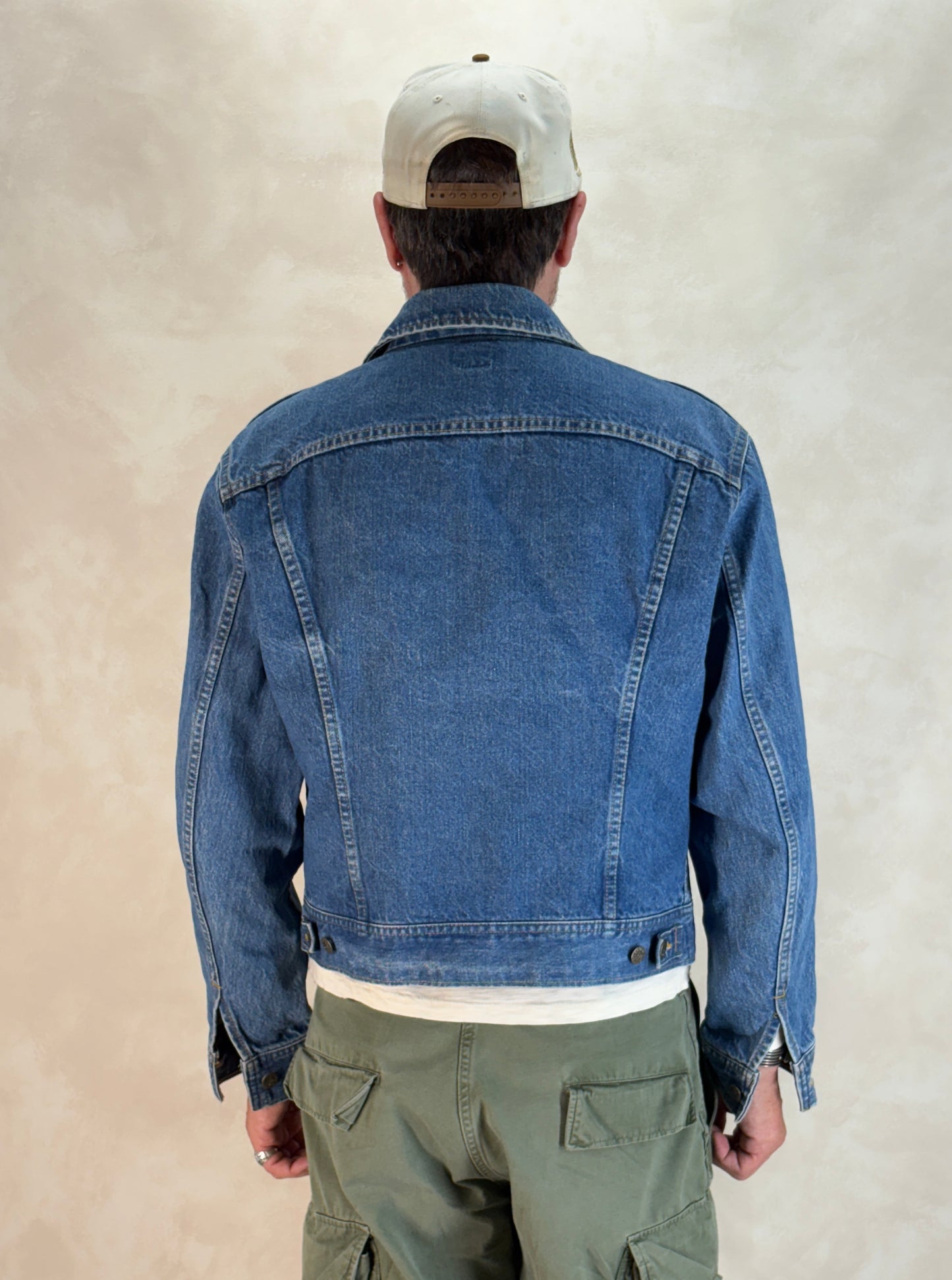 Size 42US / 52EU. Vintage 1970s Lee Denim Jacket – 2 Chest Pockets – Made in Canada