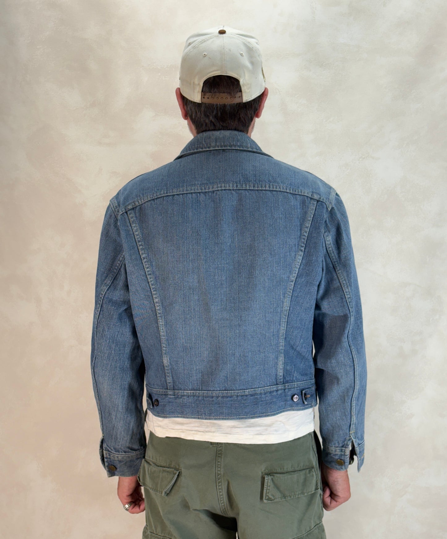 Size 40US / 50EU. Vintage 1980s Lee Denim Jacket – 2 Chest Pockets – Made in USA