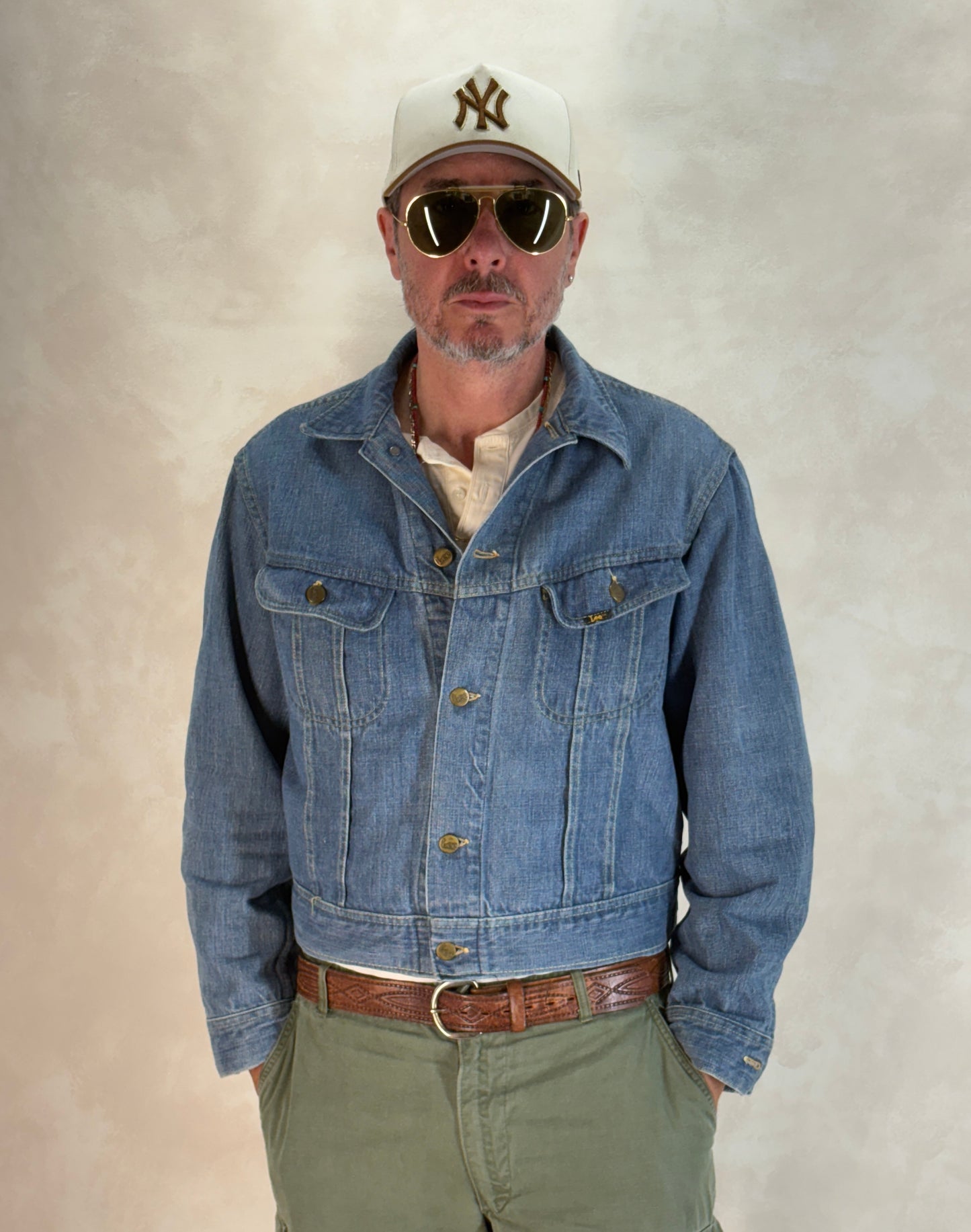 Size 40US / 50EU. Vintage 1980s Lee Denim Jacket – 2 Chest Pockets – Made in USA