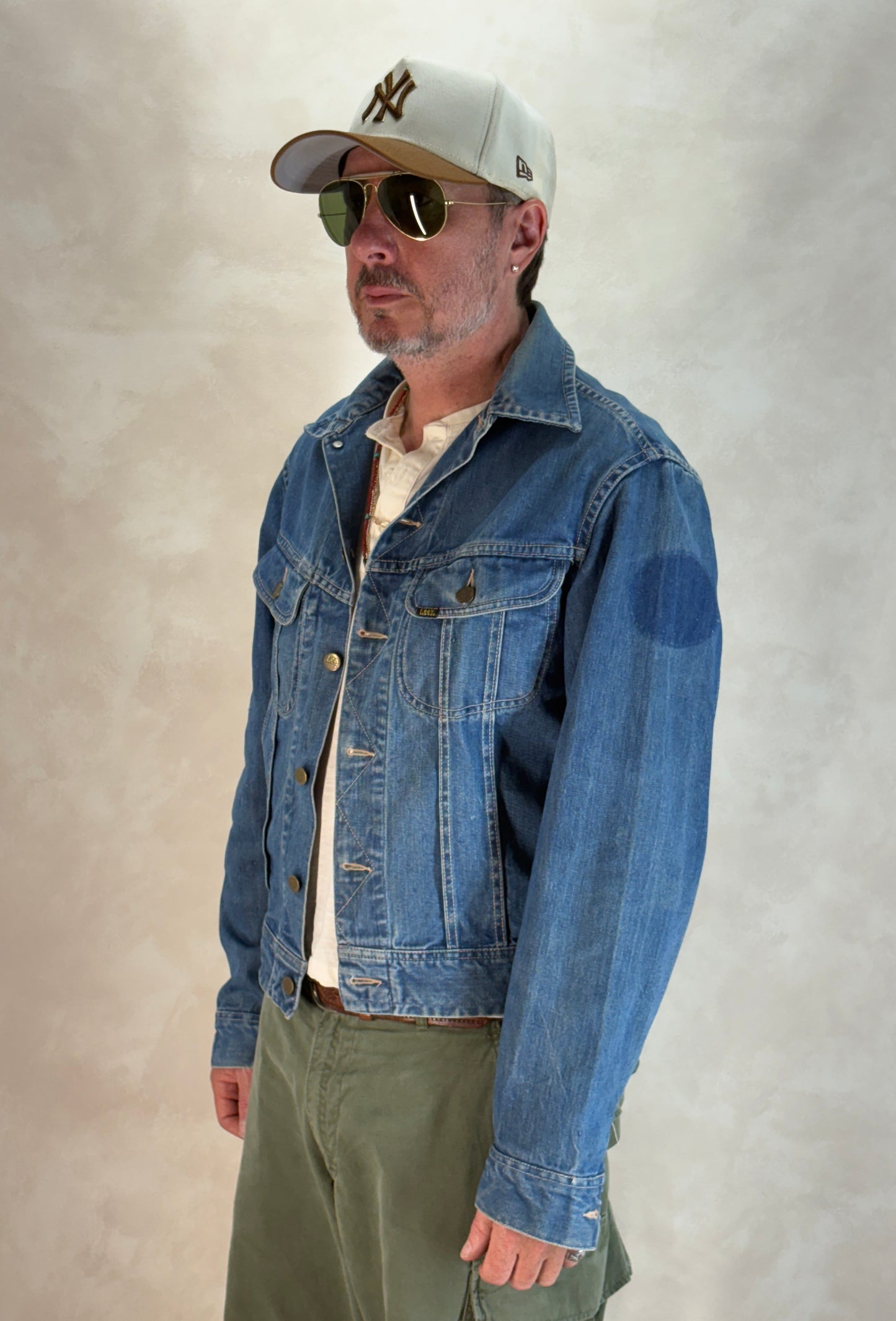 Size 42US Long/ 52EU Long. Vintage 1970s Lee Denim Jacket – 2 Chest Pockets