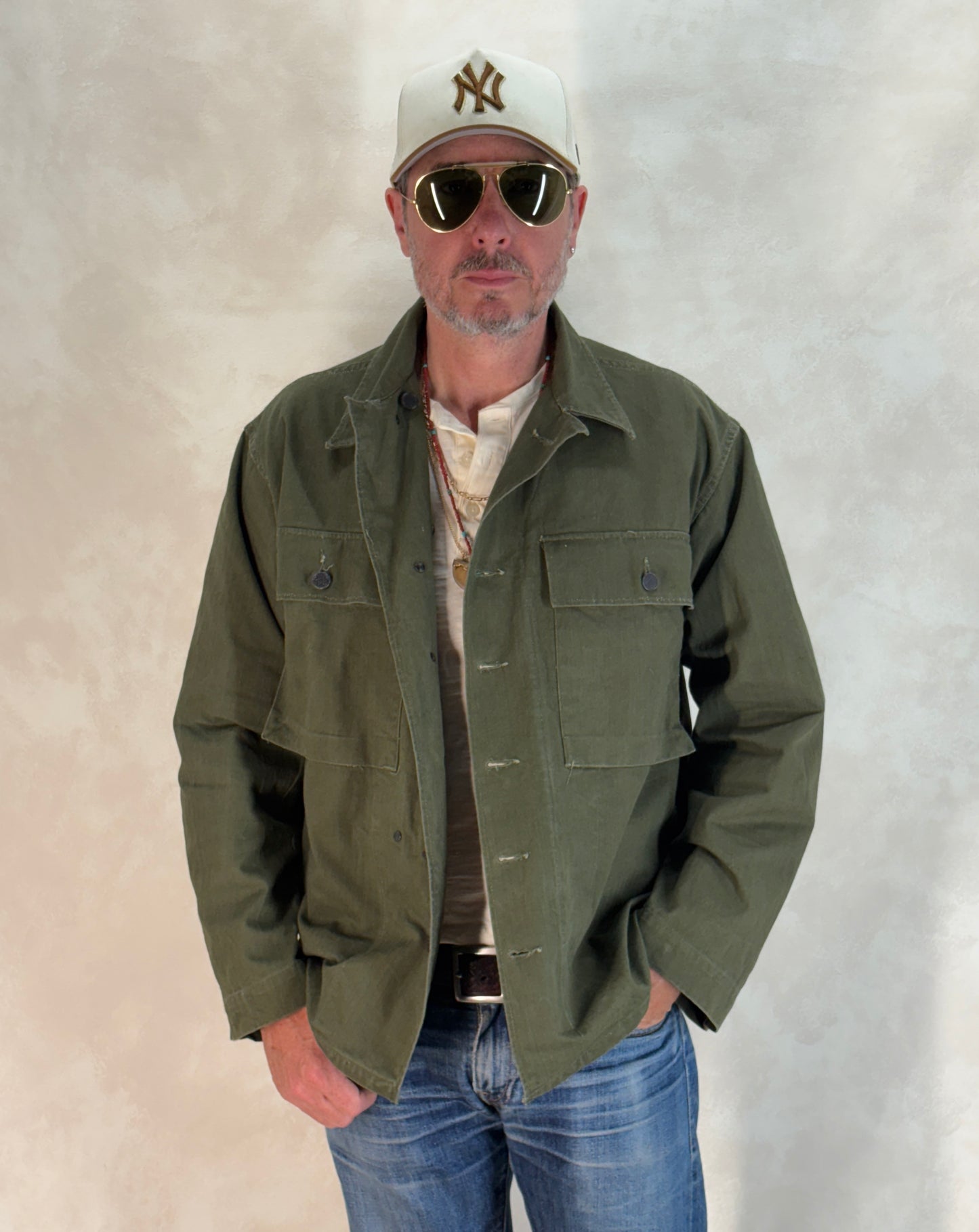 Size 38 Reg ( Med/ Large) Authentic WWII US Army HBT Shirt – M1942 – 13 Star Buttons – Gas Flap – WW2 Vintage