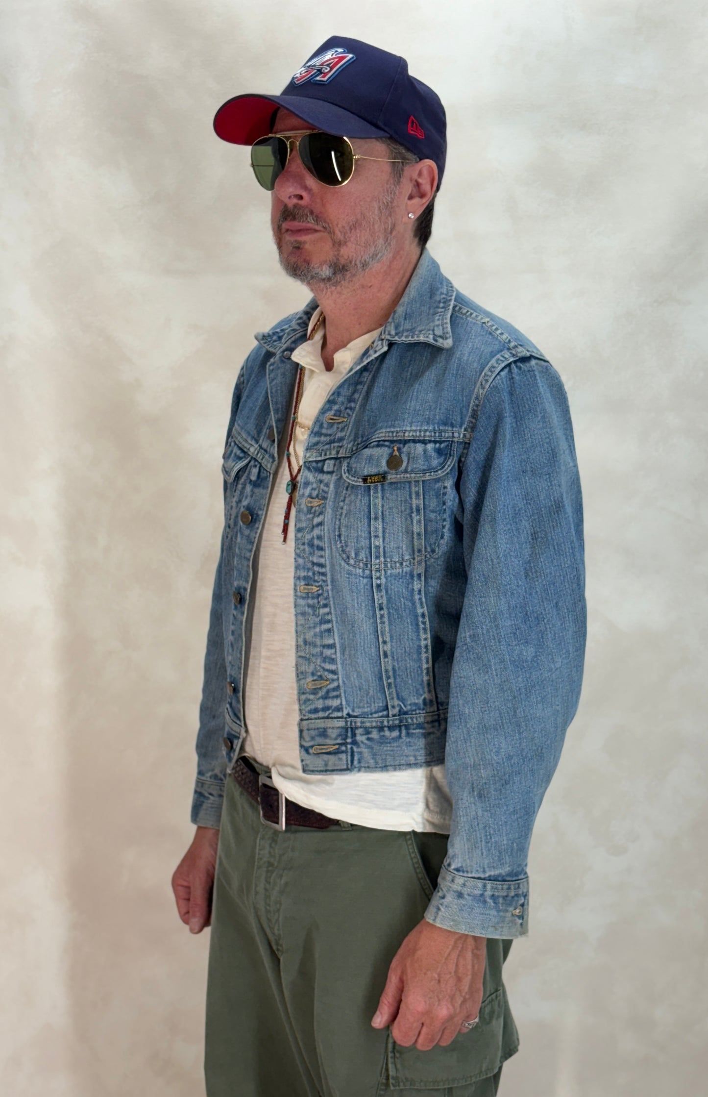 Size 36US / 46EU. Authentic 1970s Lee Union Made Denim Jacket – Made in USA – Two Chest Pockets