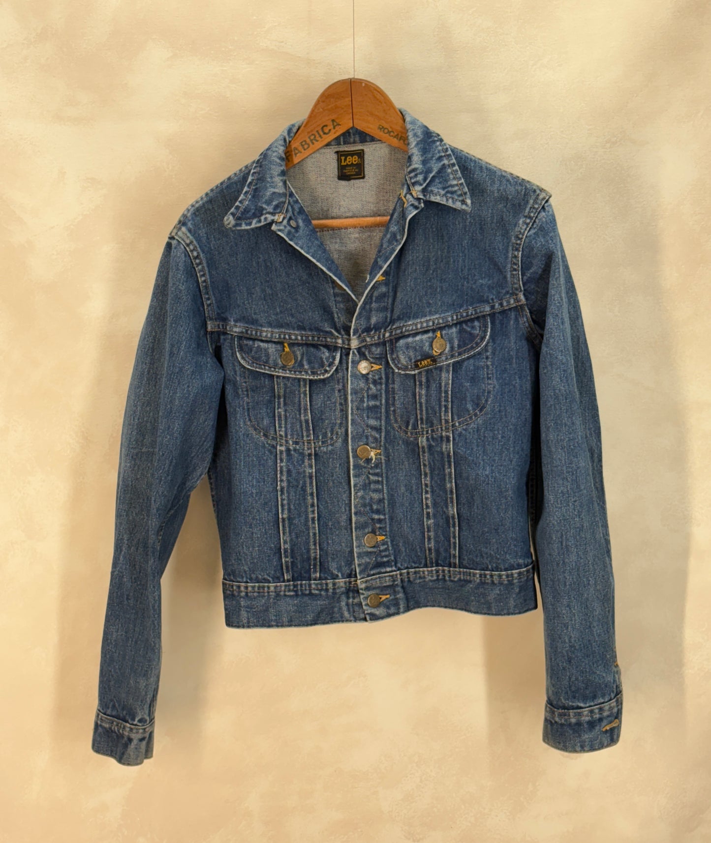 Size 38US / 48EU. Authentic 1970s Lee Denim Jacket – Made in Canada – Two Chest Pockets