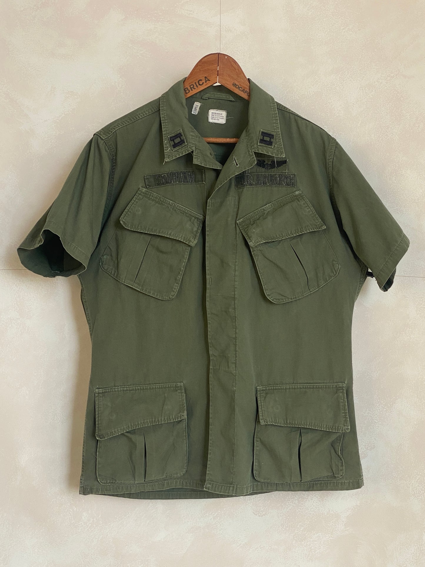 Medium. Authentic 1967 US Air Force vintage Vietnam jungle jacket.