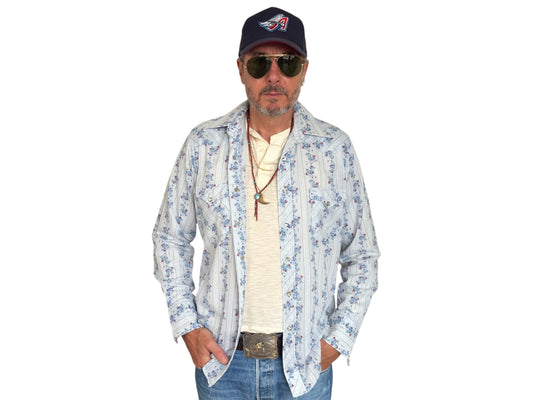 Size M. Authentic Vintage  70’sWrangler Western Shirt —Floral print.