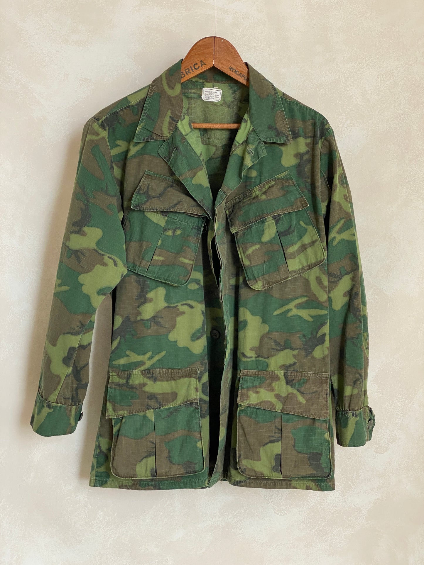 Authentic 1969 US Army Vintage Vietnam Jungle Jacket | Size Medium Long | Timeless Military Style