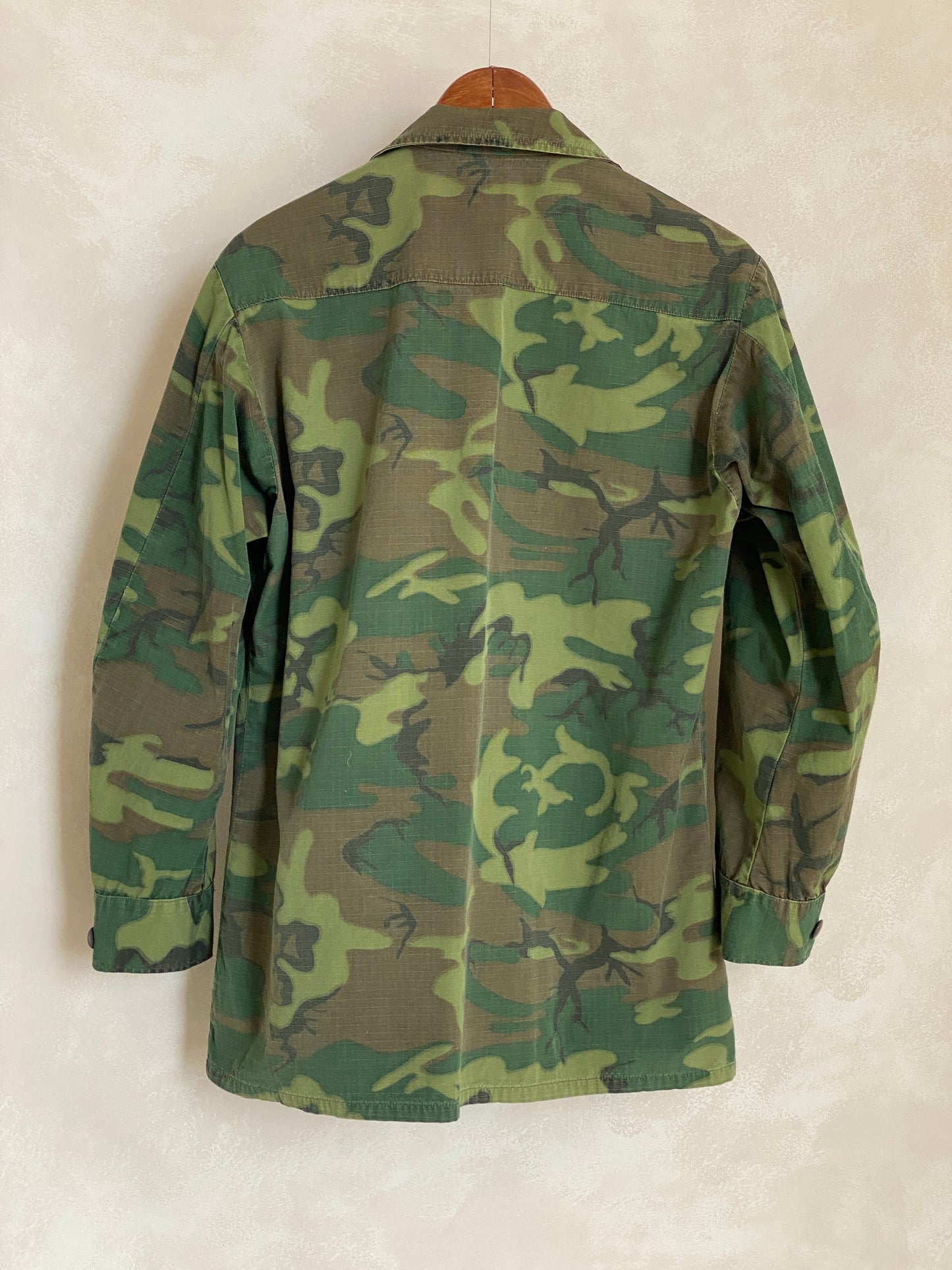 Authentic 1969 US Army Vintage Vietnam Jungle Jacket | Size Medium Long | Timeless Military Style