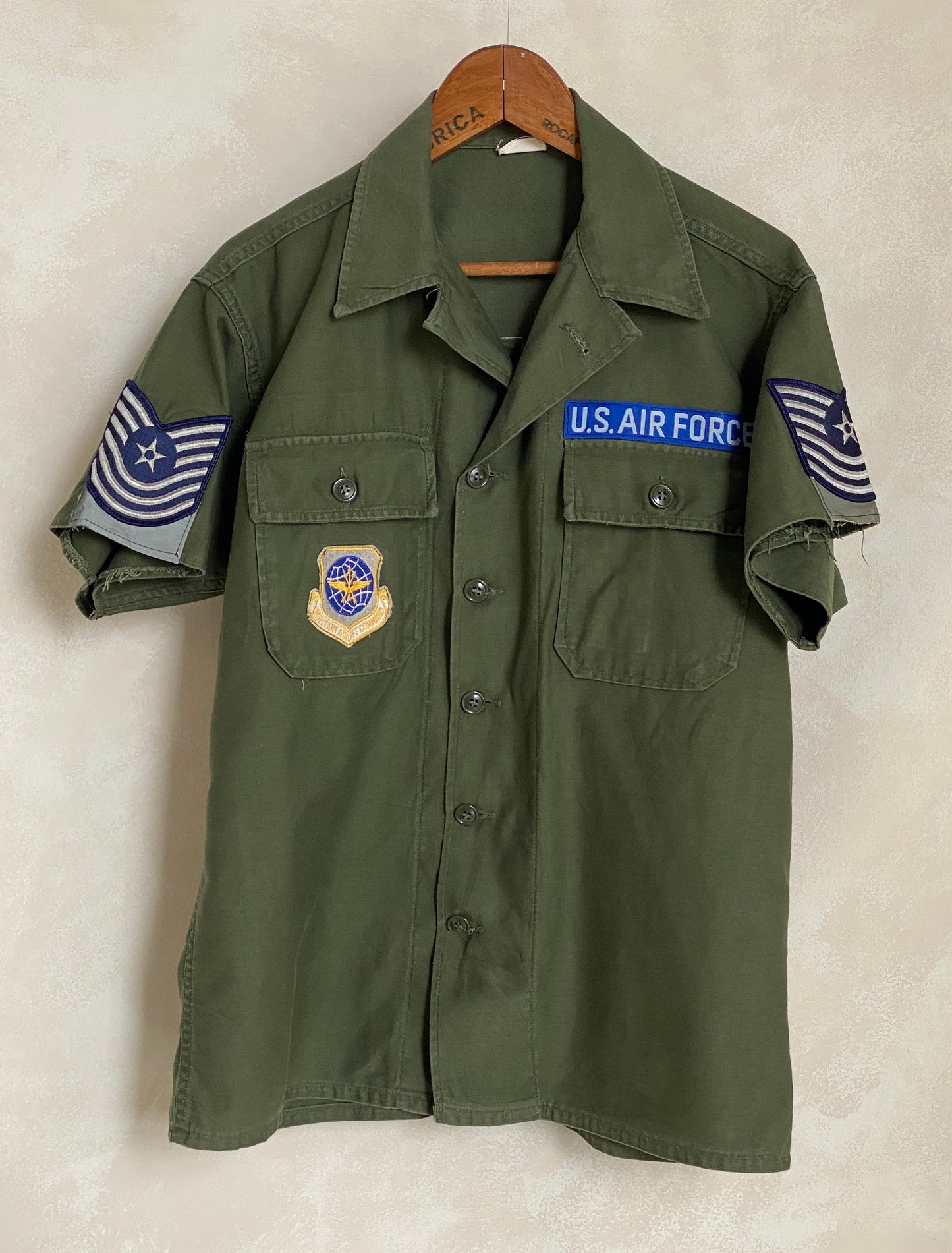 Medium. Authentic 1963 US Air Force vintage Fatigue Shirt