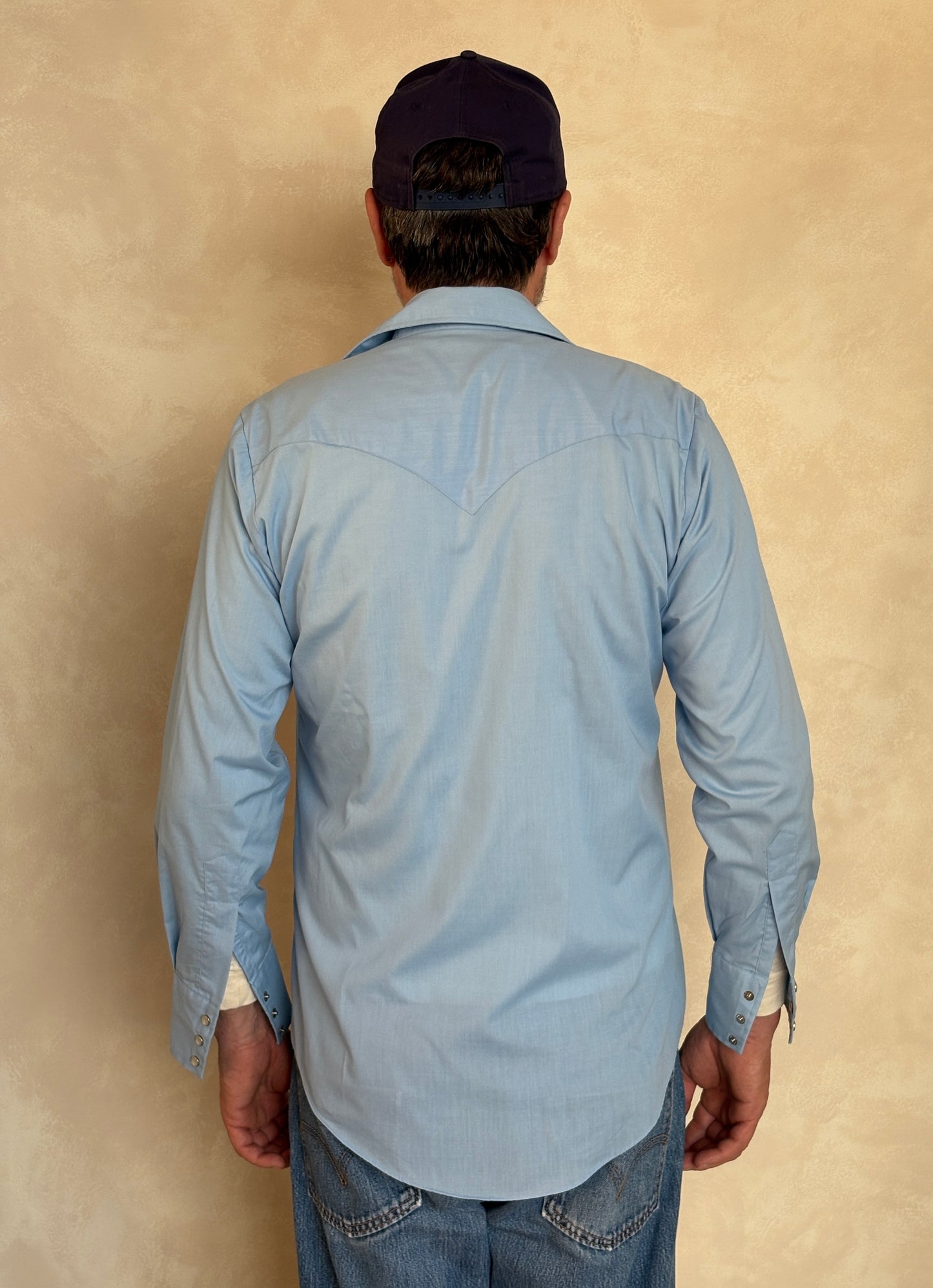 Size M. Authentic 70’s embroidered Western Shirt