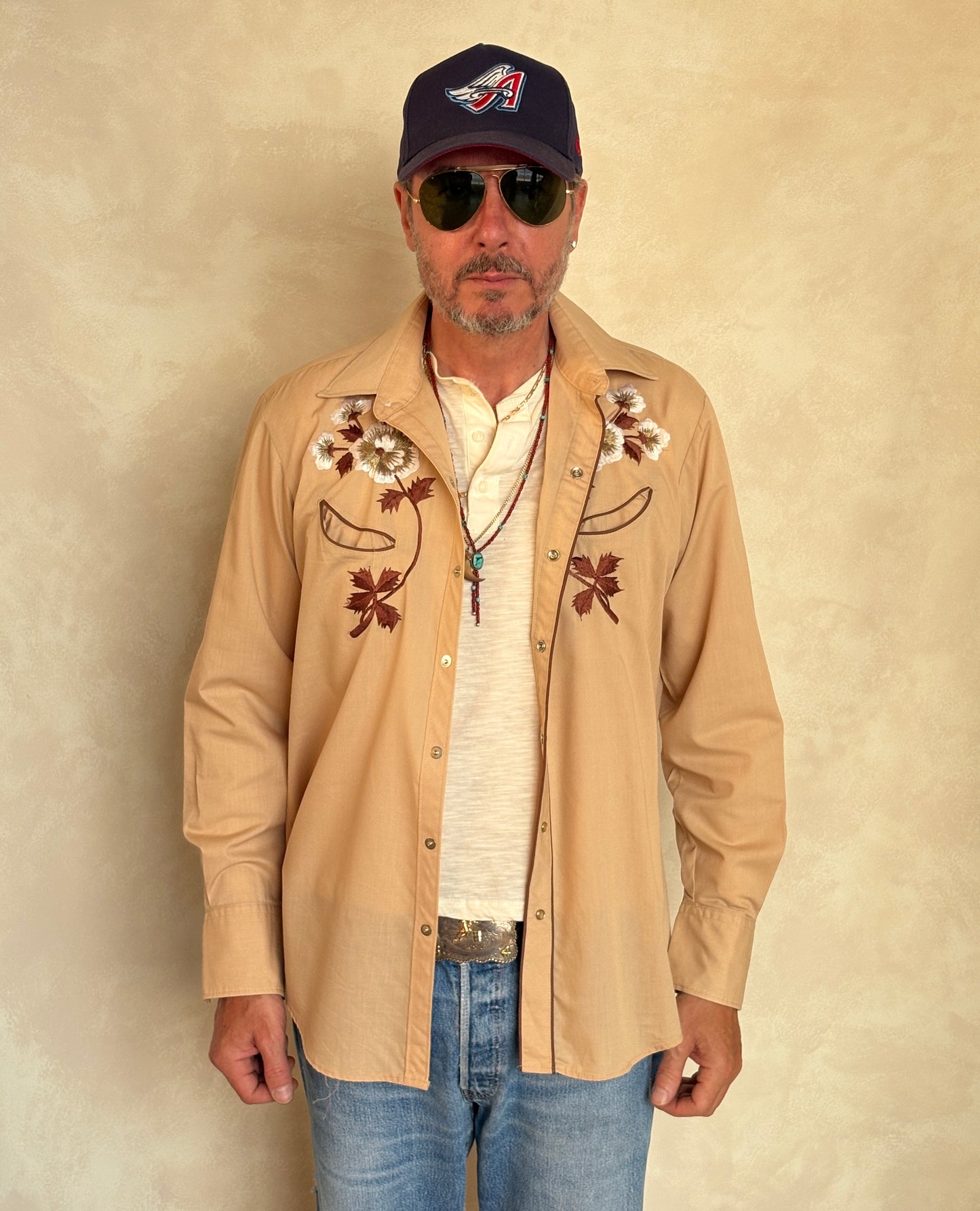 Size M. Authentic 70’s H Kenny Rogers embroidered shirt Western Shirt