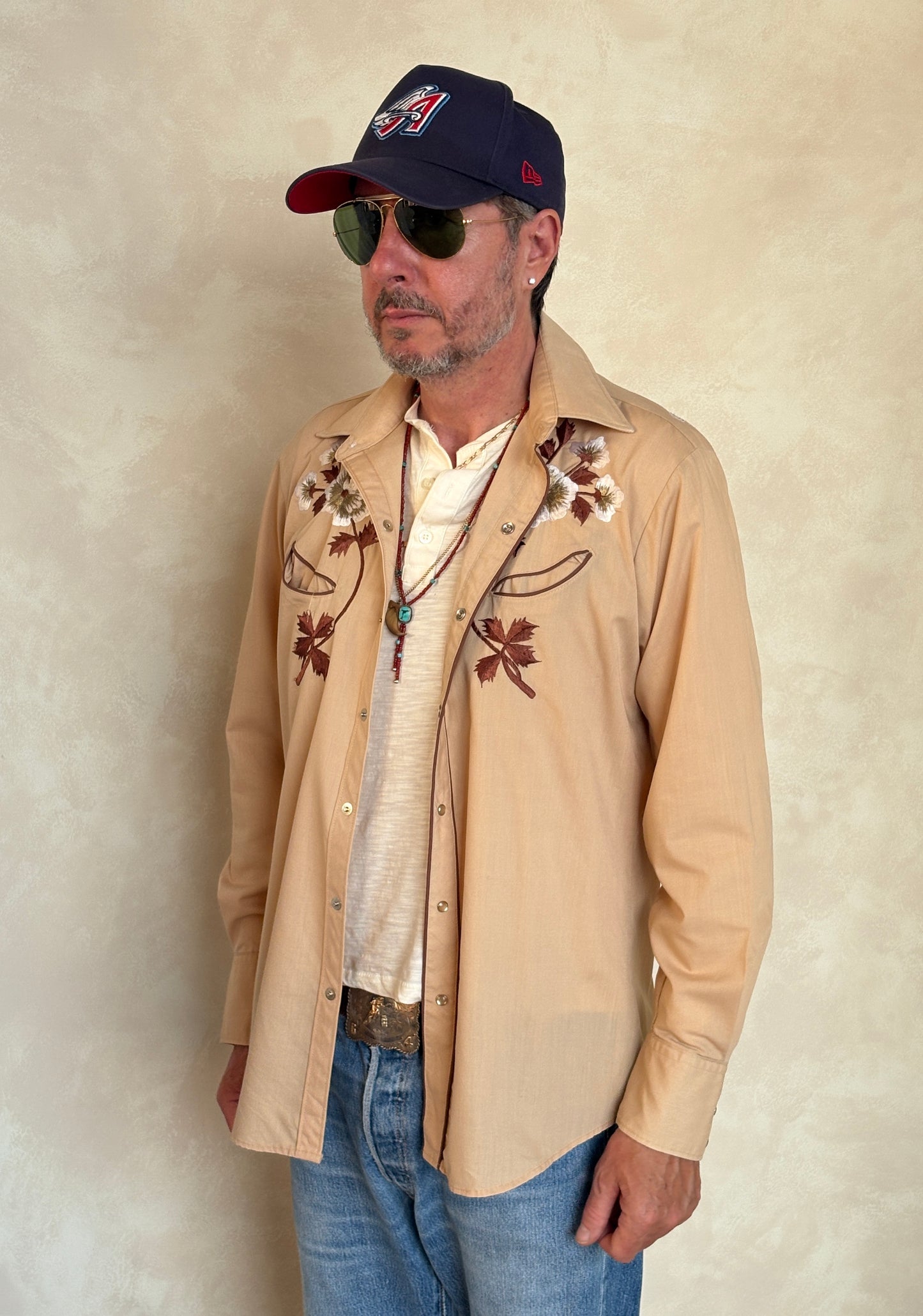 Size M. Authentic 70’s H Kenny Rogers embroidered shirt Western Shirt