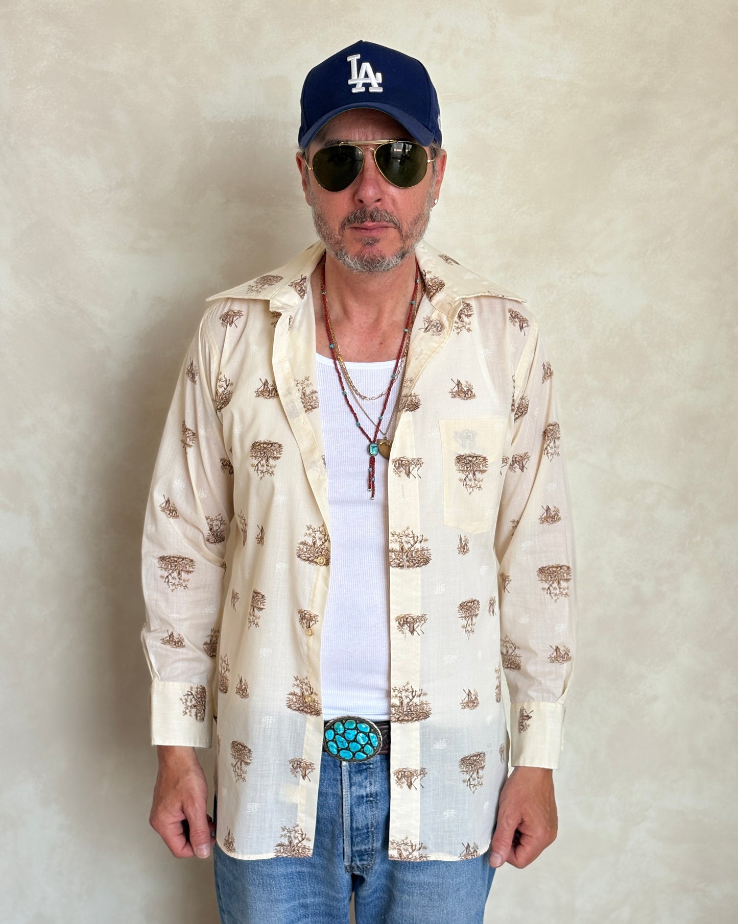 Size M. Vintage 70’s Shirt — Long Sleeve — Graphic Print —
