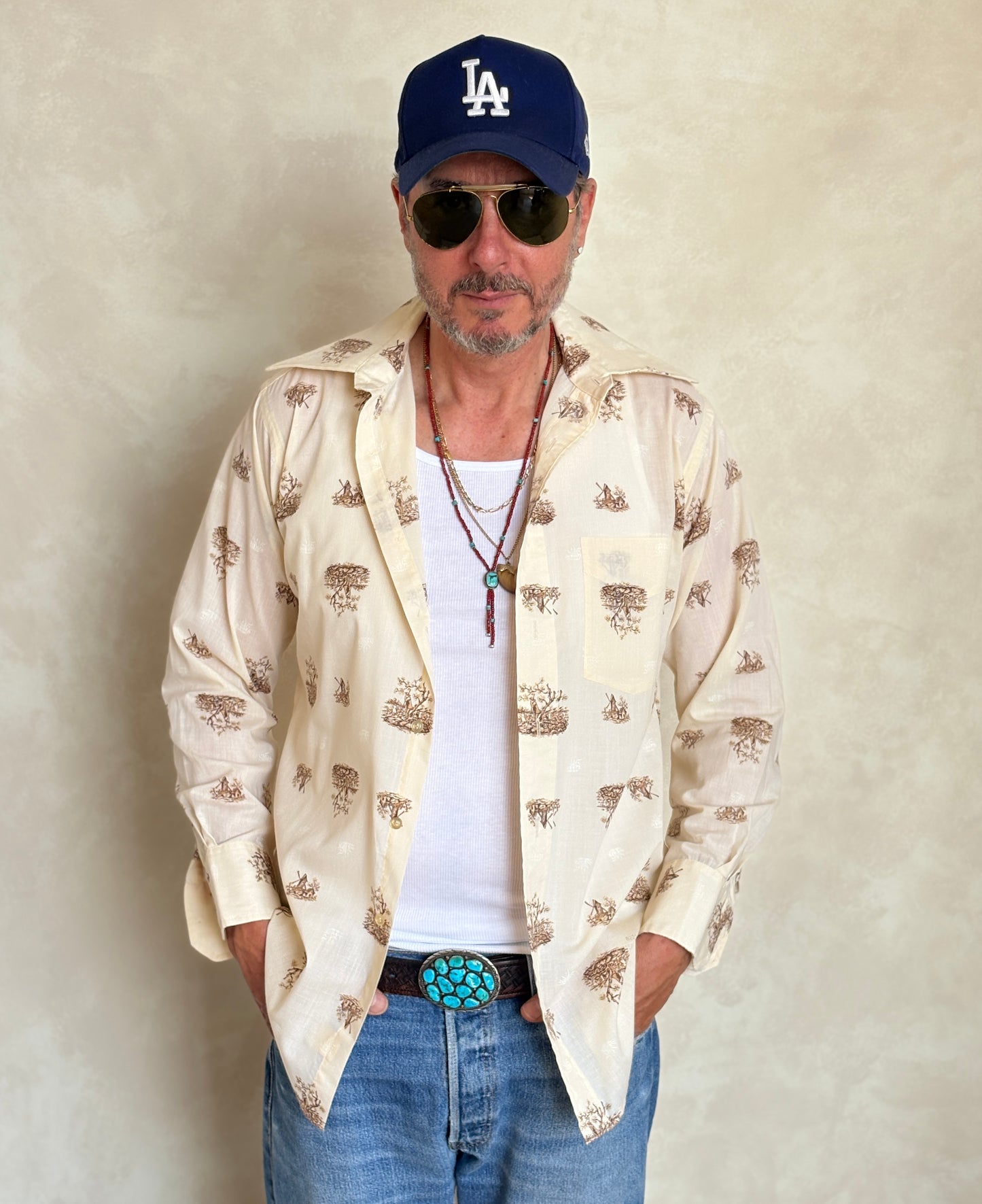 Size M. Vintage 70’s Shirt — Long Sleeve — Graphic Print —