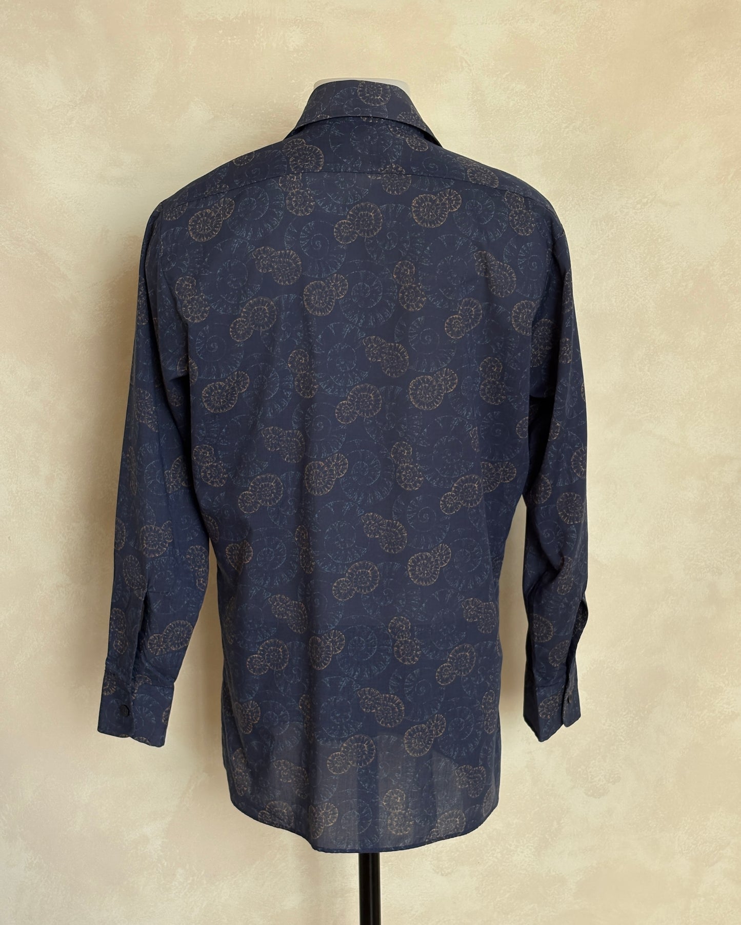 Size M. Vintage 70’s Blue Patterned Shirt – Long Sleeve – Retro Geometric Festival Shirt