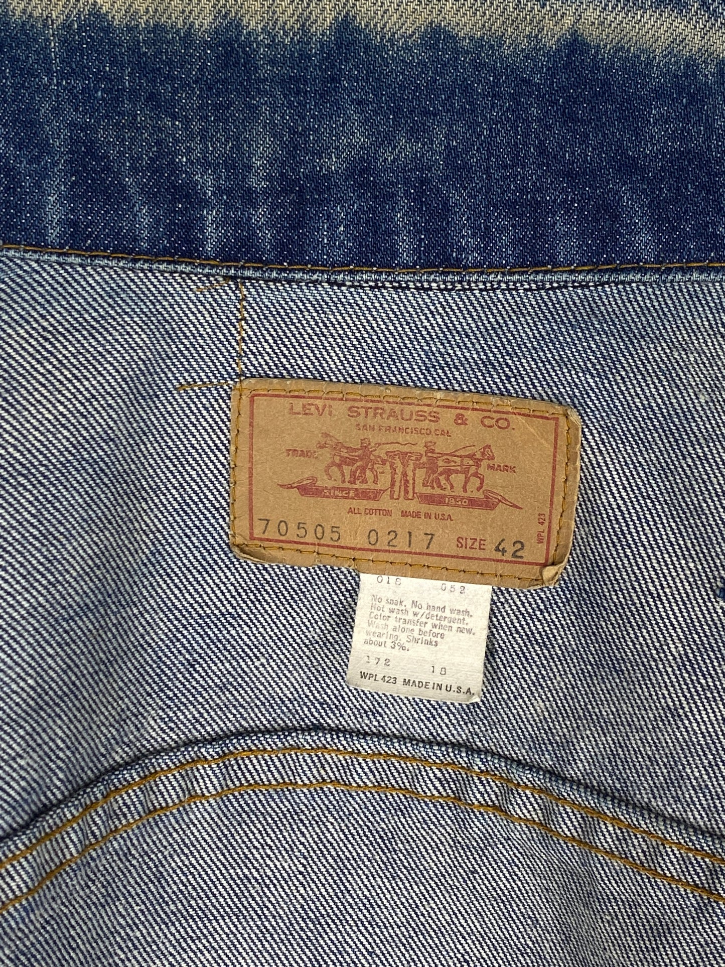 Size 42US / 52EU Vintage late 70s 70505 Levis 2 pockets made in USA