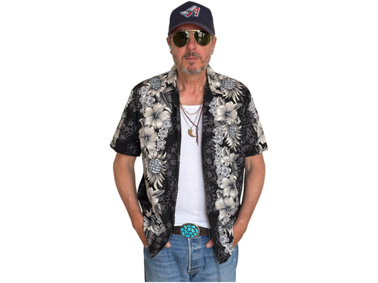 Size Med. Made In USA Vintage 80s Hawaiian cotton shirt.