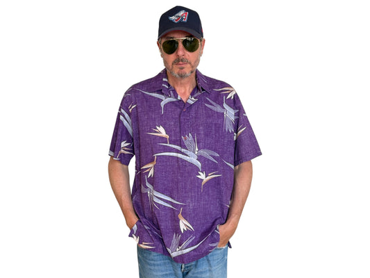 Small. Vintage 80s Hawaiian cotton shirt