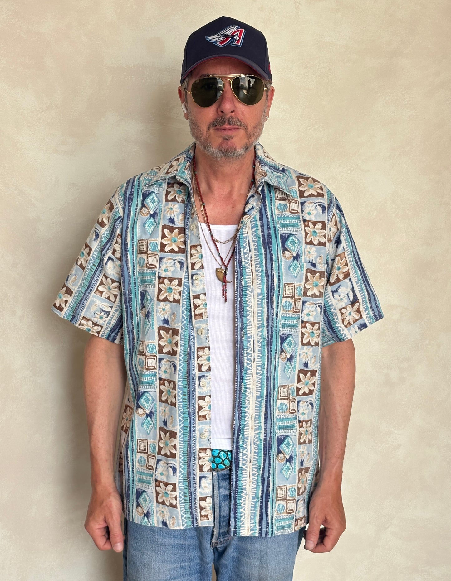 Large. Vintage 70s Hawaiian cotton shirt Made in USA