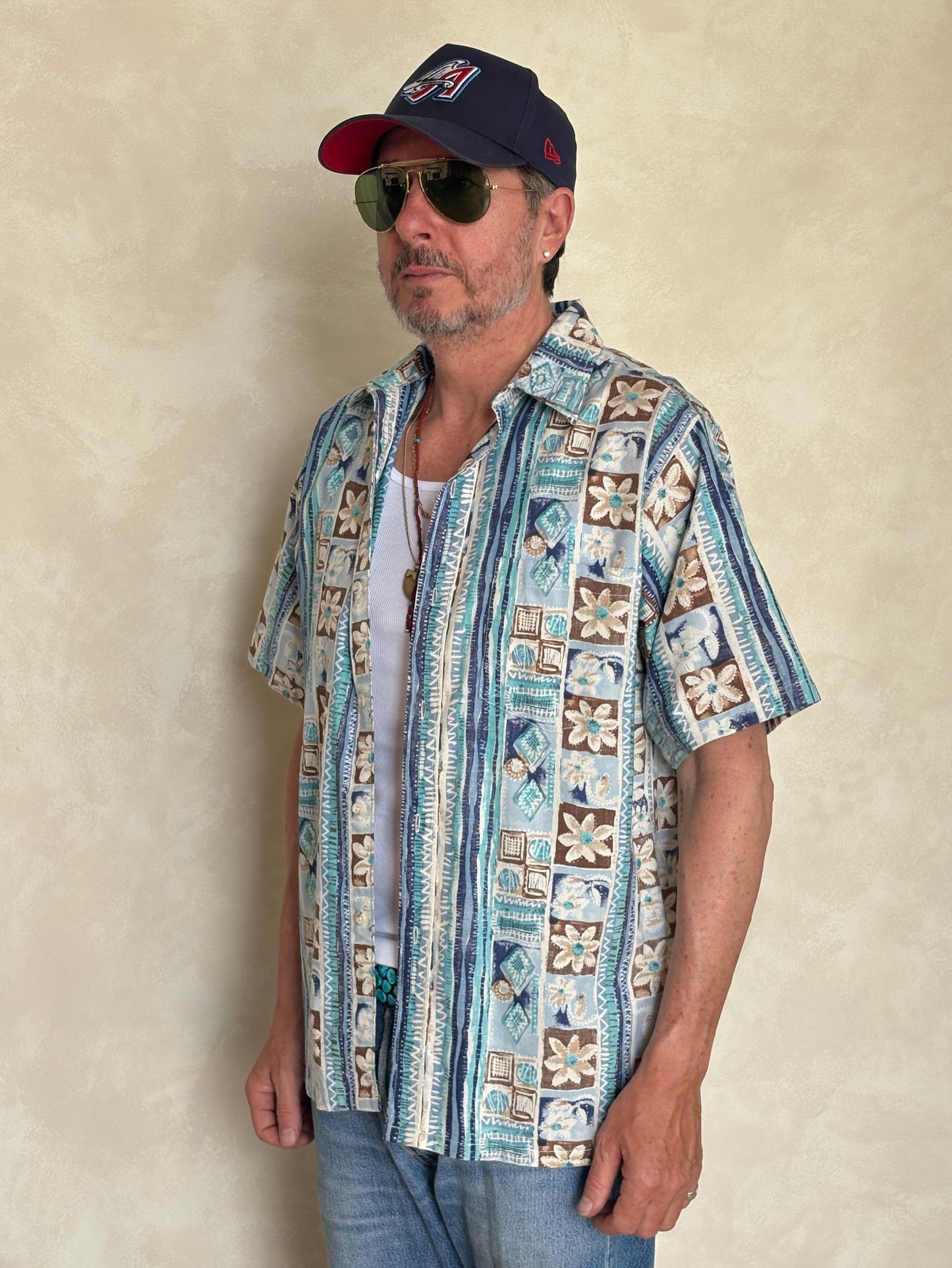 Large. Vintage 70s Hawaiian cotton shirt Made in USA