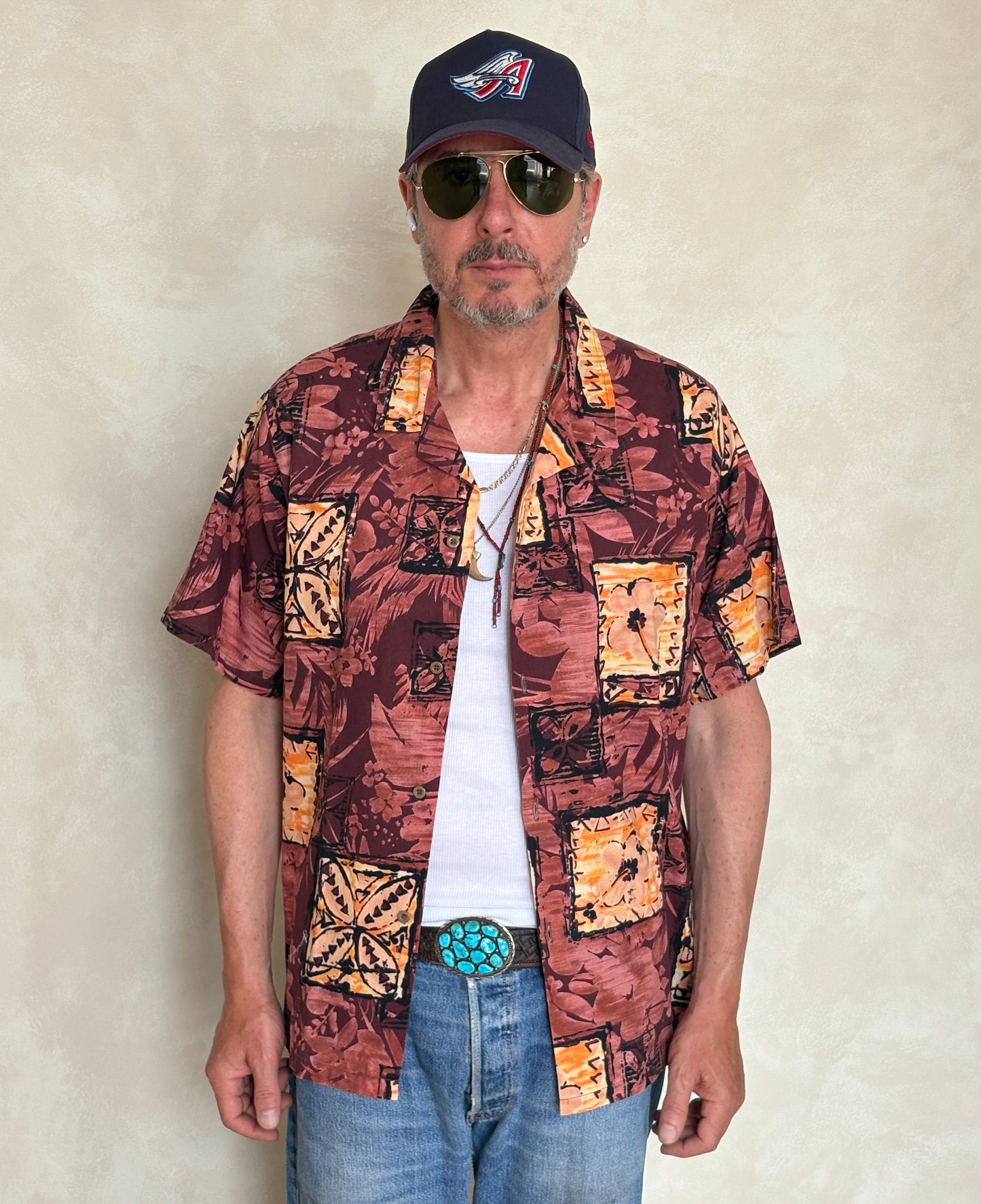 Size M. Vintage 80s Hawaiian cotton shirt made by Ocean Pacific