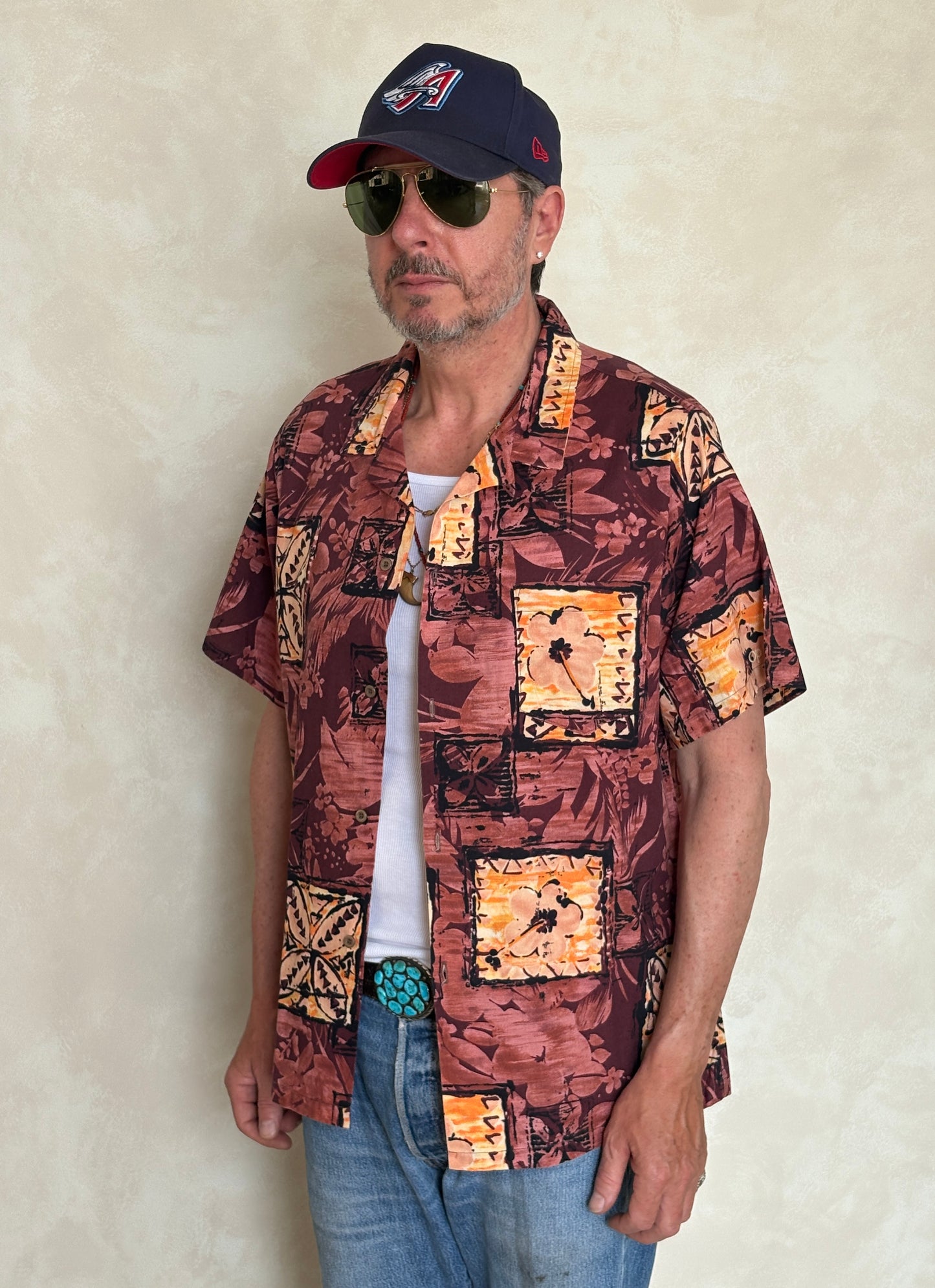 Size M. Vintage 80s Hawaiian cotton shirt made by Ocean Pacific