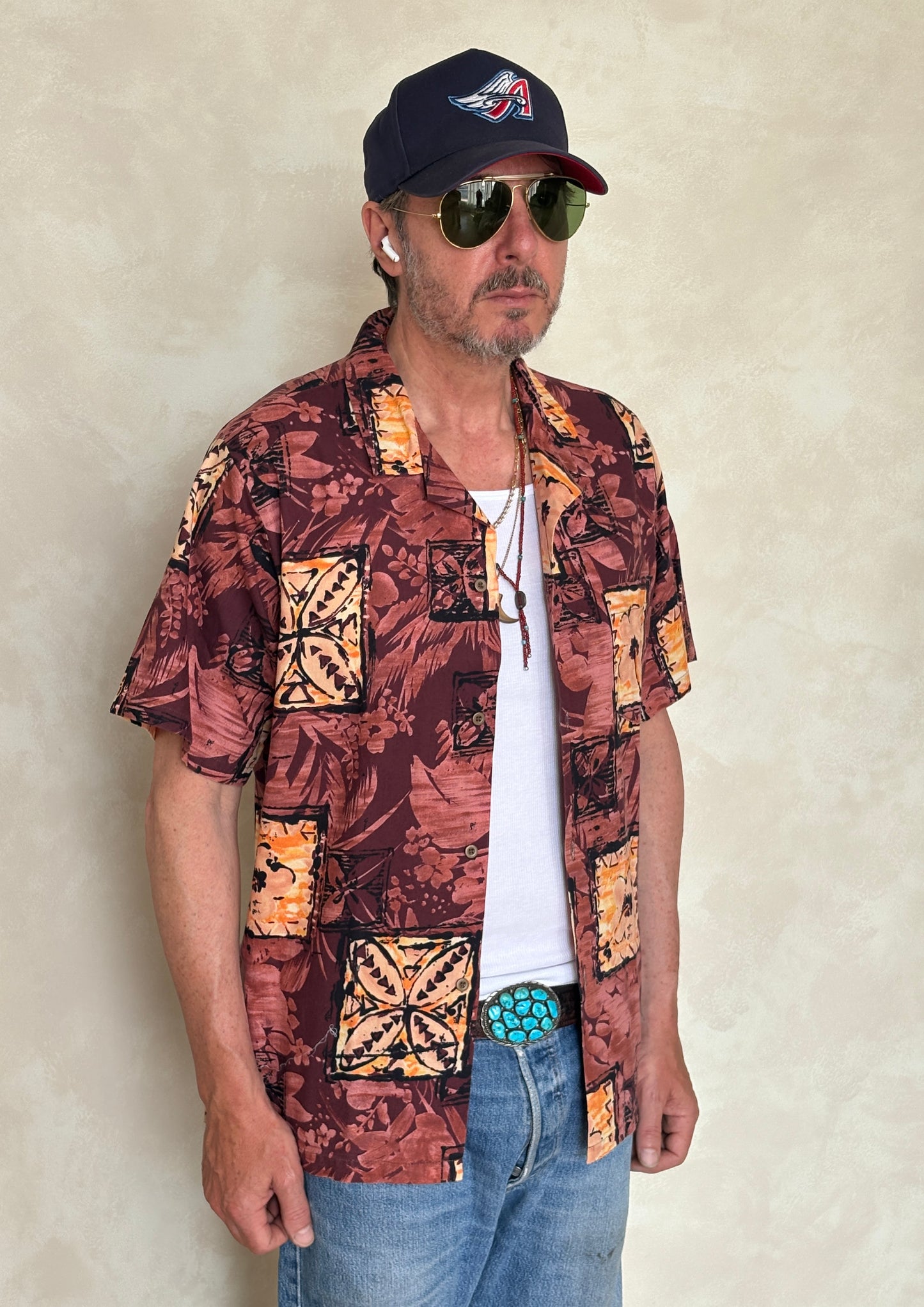 Size M. Vintage 80s Hawaiian cotton shirt made by Ocean Pacific