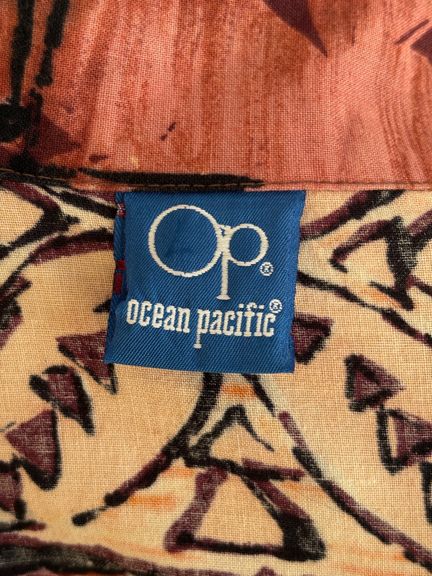 Size M. Vintage 80s Hawaiian cotton shirt made by Ocean Pacific