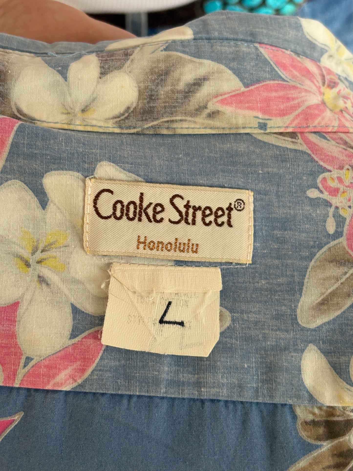Medium Size Vintage 80s Hawaiian Cotton Shirt - Retro Island Collectible