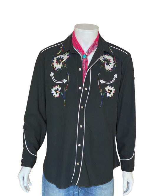 Size Med/Large. Vintage 70s embroidered H Bar C western shirt