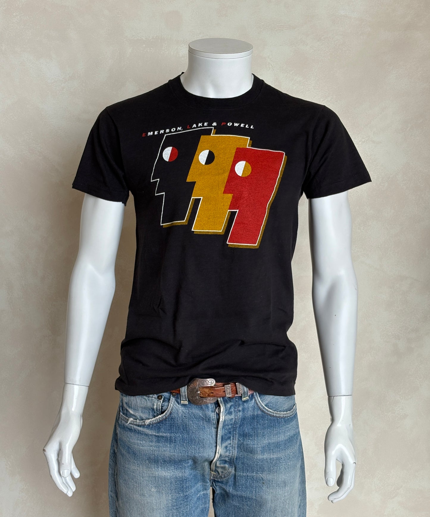 Size Large.  Vintage 1980s graphic T-Shirt -Made in USA