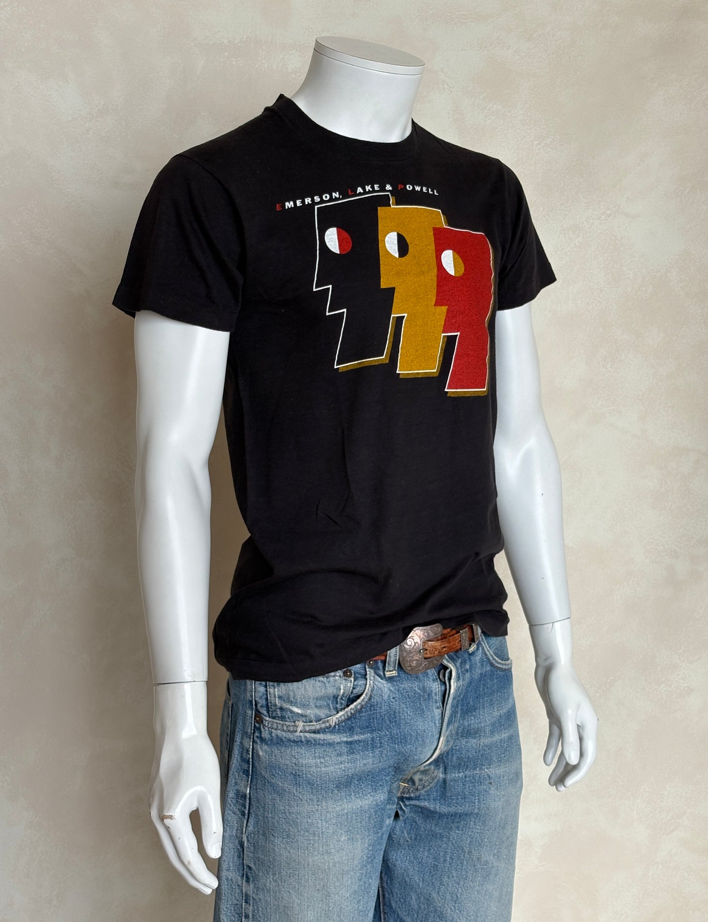 Size Large.  Vintage 1980s graphic T-Shirt -Made in USA