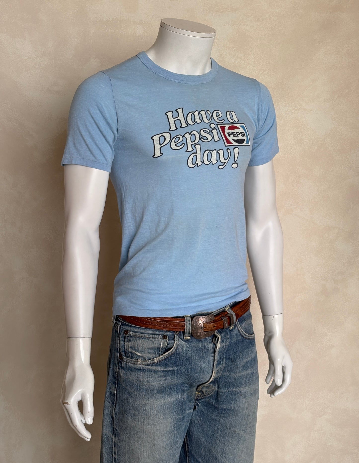 Small. 80s distressed vintage Pepsi-Cola t shirt
